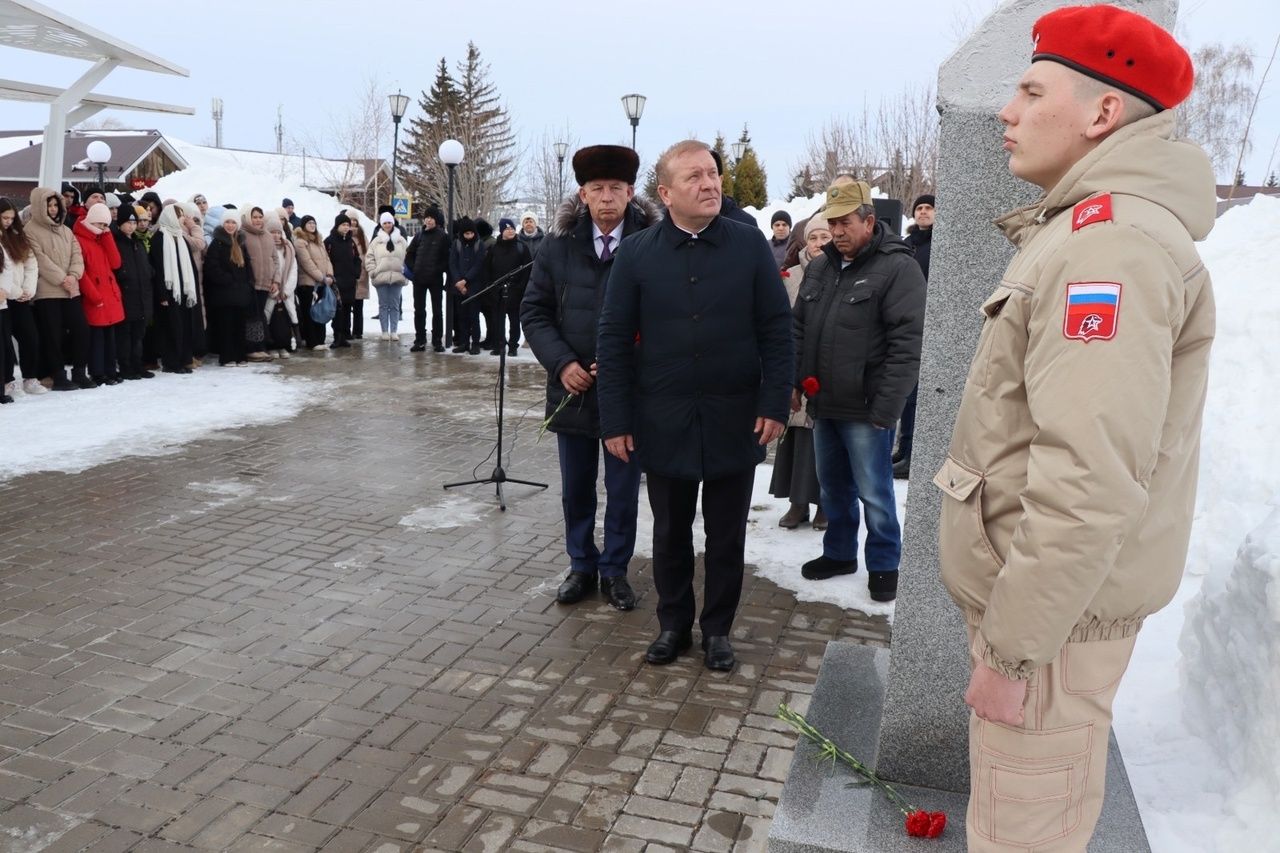 В Дрожжановском районе РТ прошел митинг, посвященный 115-летию со дня рождения Нуруллы Фазлаева