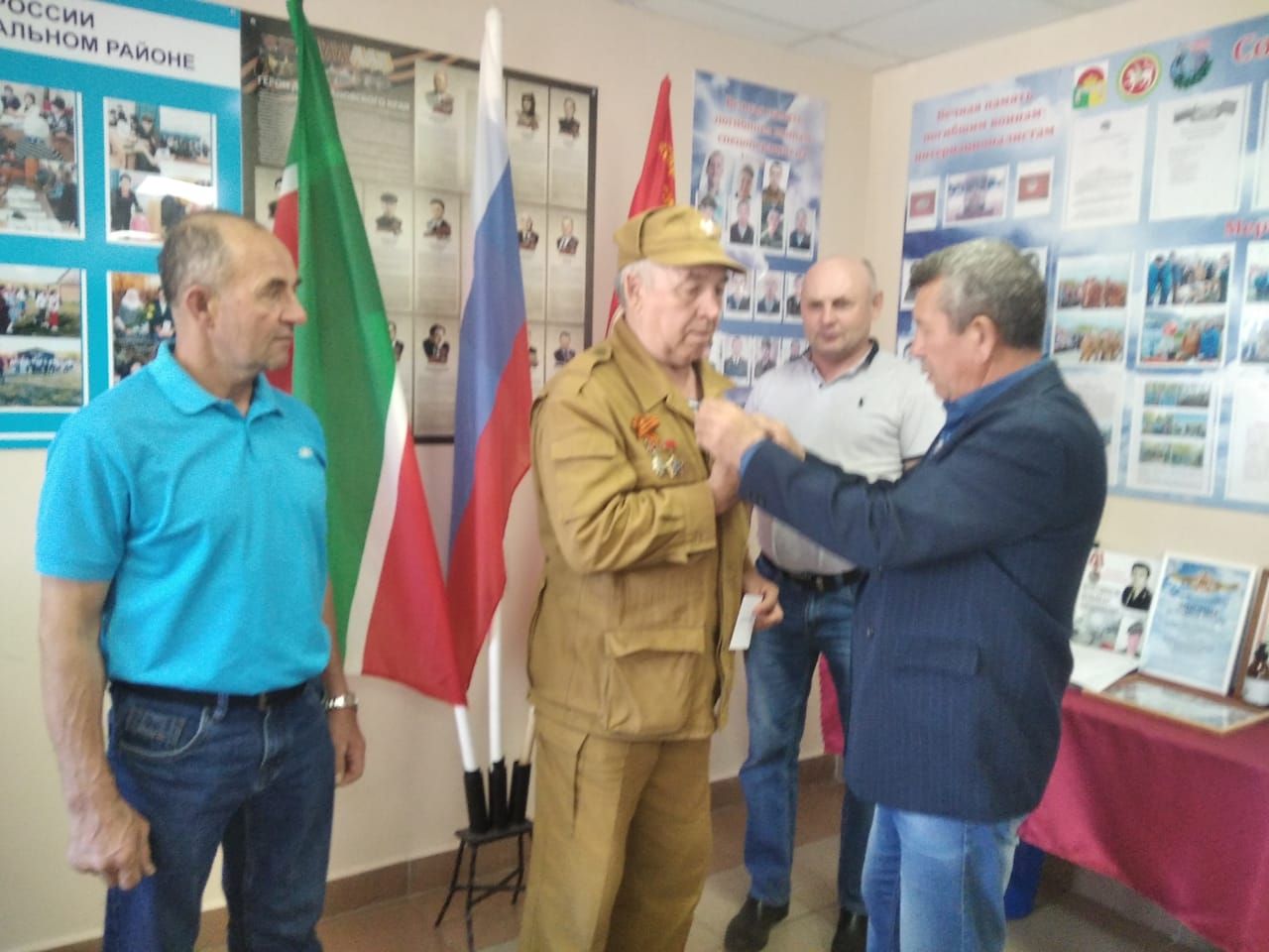 Ветеран боевых действий Дрожжановского района РТ награжден медалью «Отличный водитель»