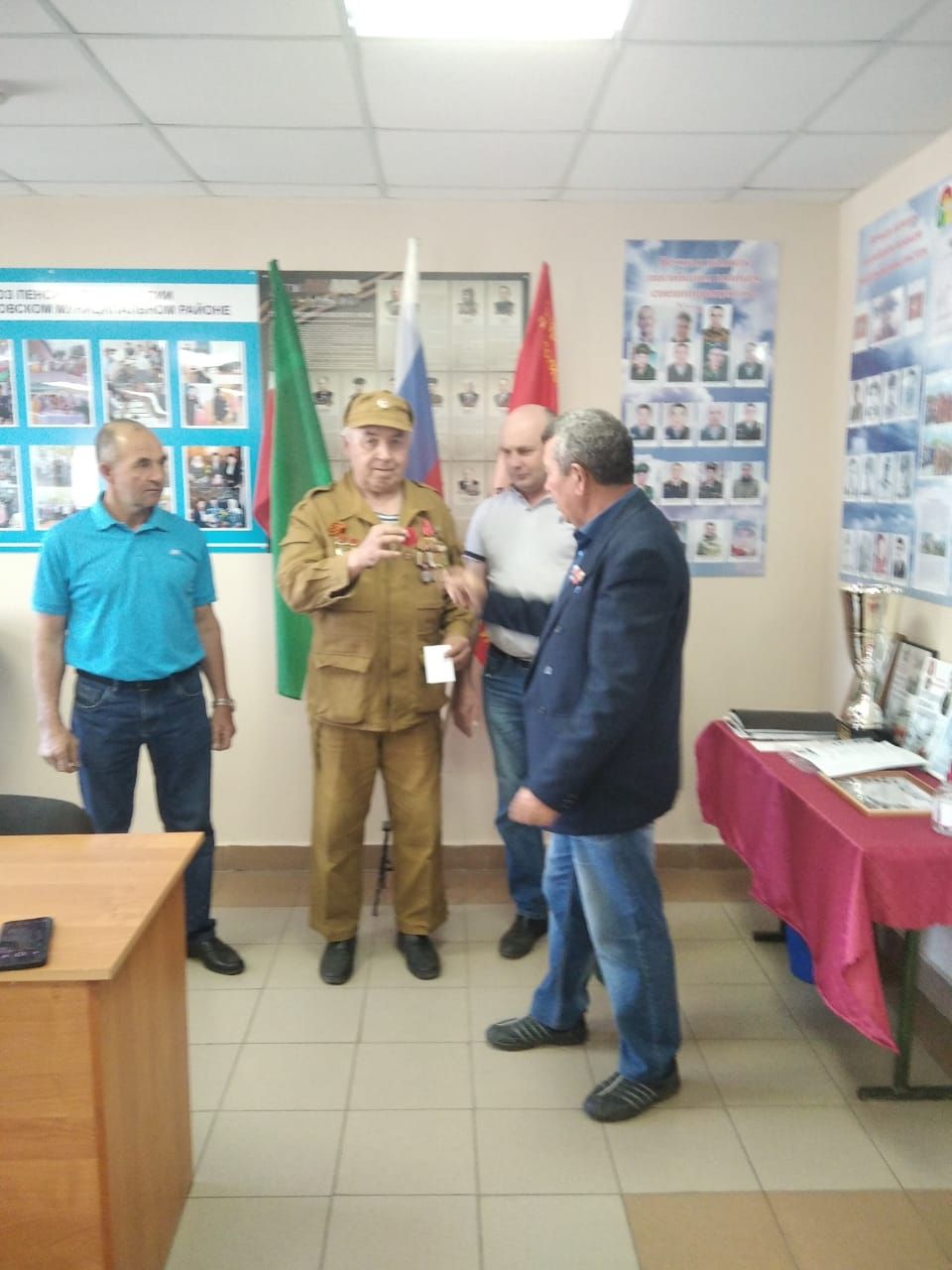 Ветеран боевых действий Дрожжановского района РТ награжден медалью «Отличный водитель»