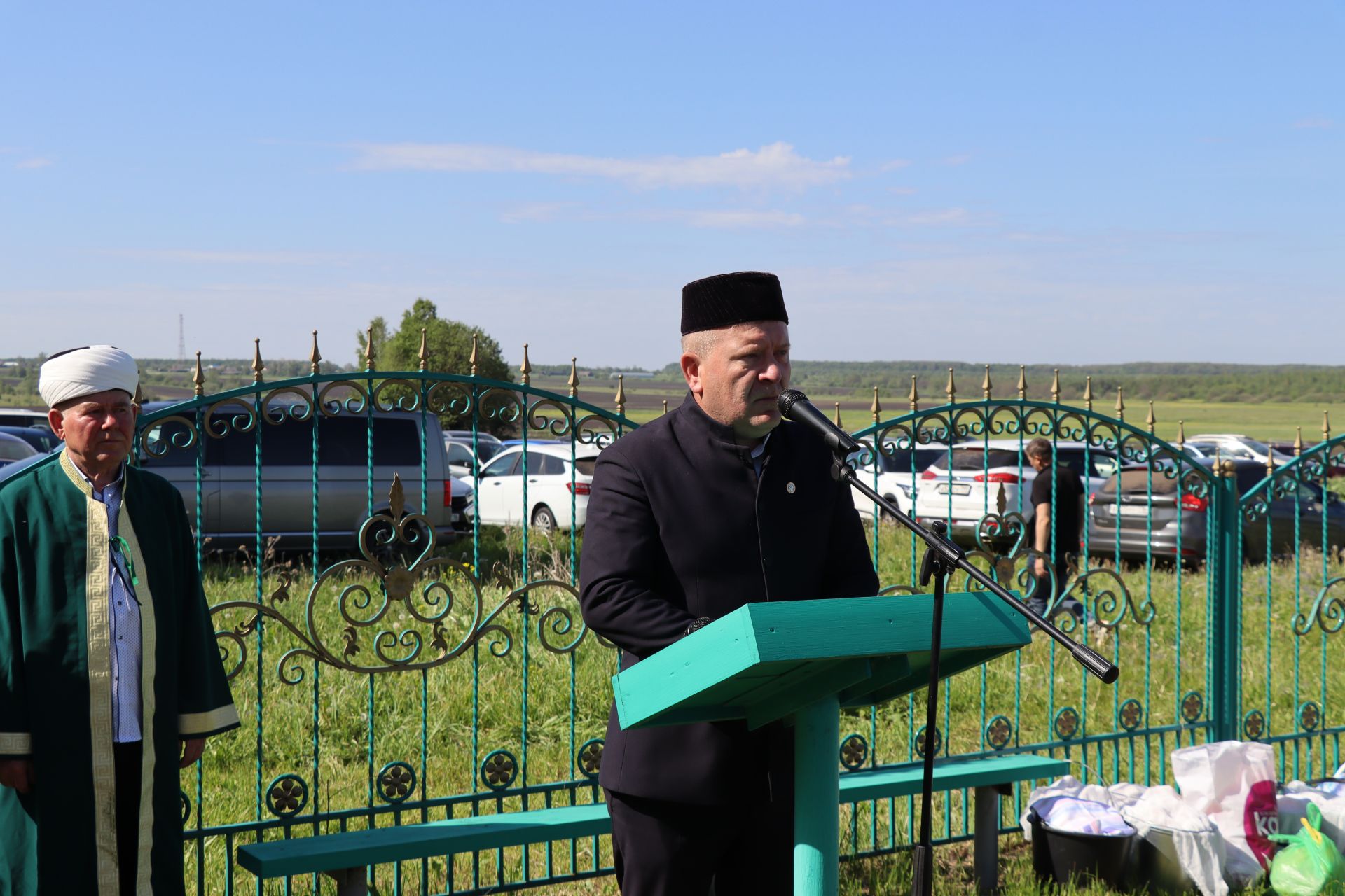 Мусульмане посетили могилу Кадыкай Абыз-бабай в Дрожжановском районе РТ