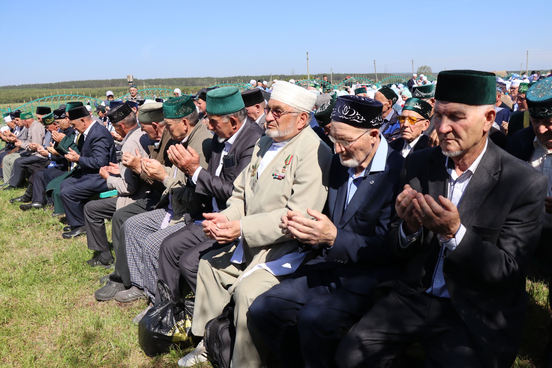 Мусульмане посетили могилу Кадыкай Абыз-бабай в Дрожжановском районе РТ