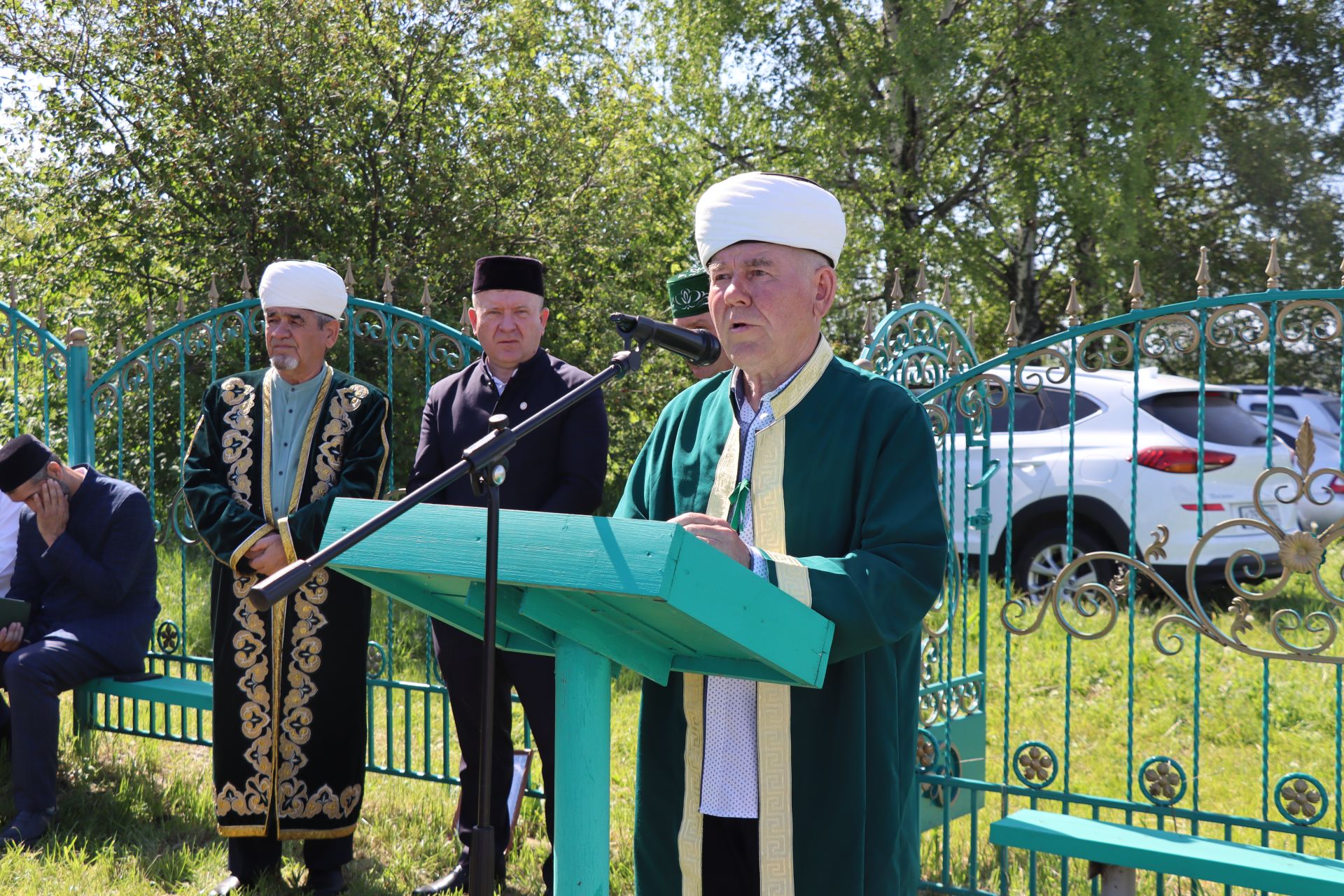 Мусульмане посетили могилу Кадыкай Абыз-бабай в Дрожжановском районе РТ