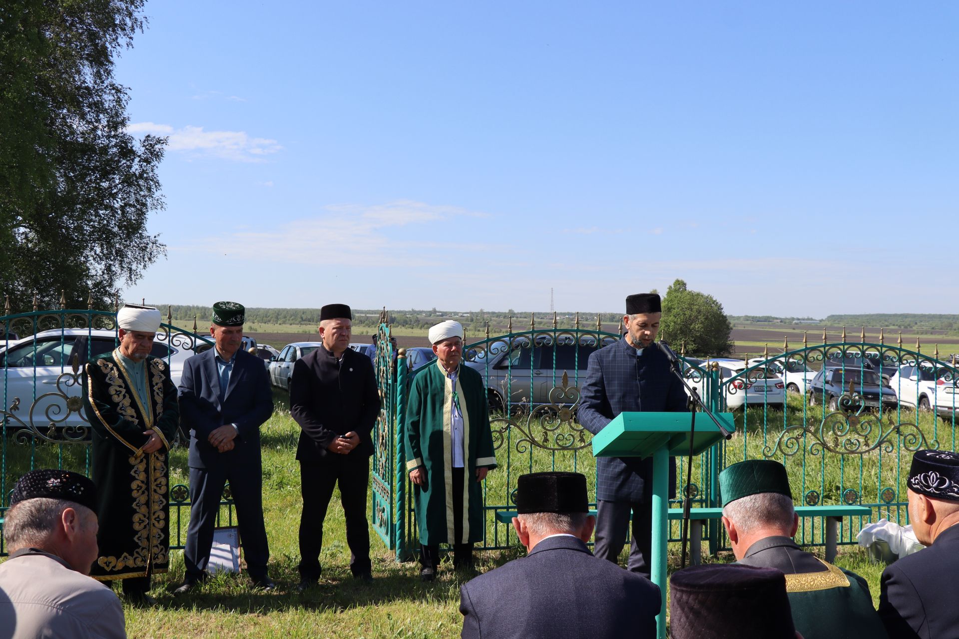 Мусульмане посетили могилу Кадыкай Абыз-бабай в Дрожжановском районе РТ