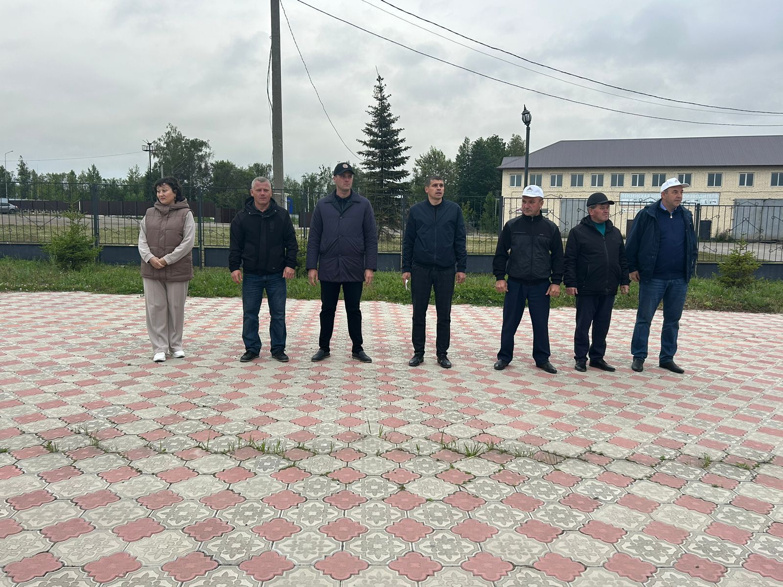 Проводы в армию: новобранцы из Дрожжановского района РТ ушли служить