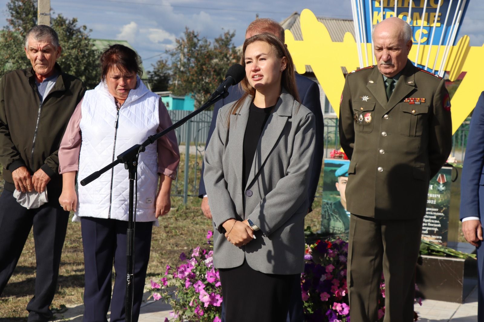 В селе Старое Дрожжаное Дрожжановского района РТ открыли монумент бойцу, погибшему на СВО