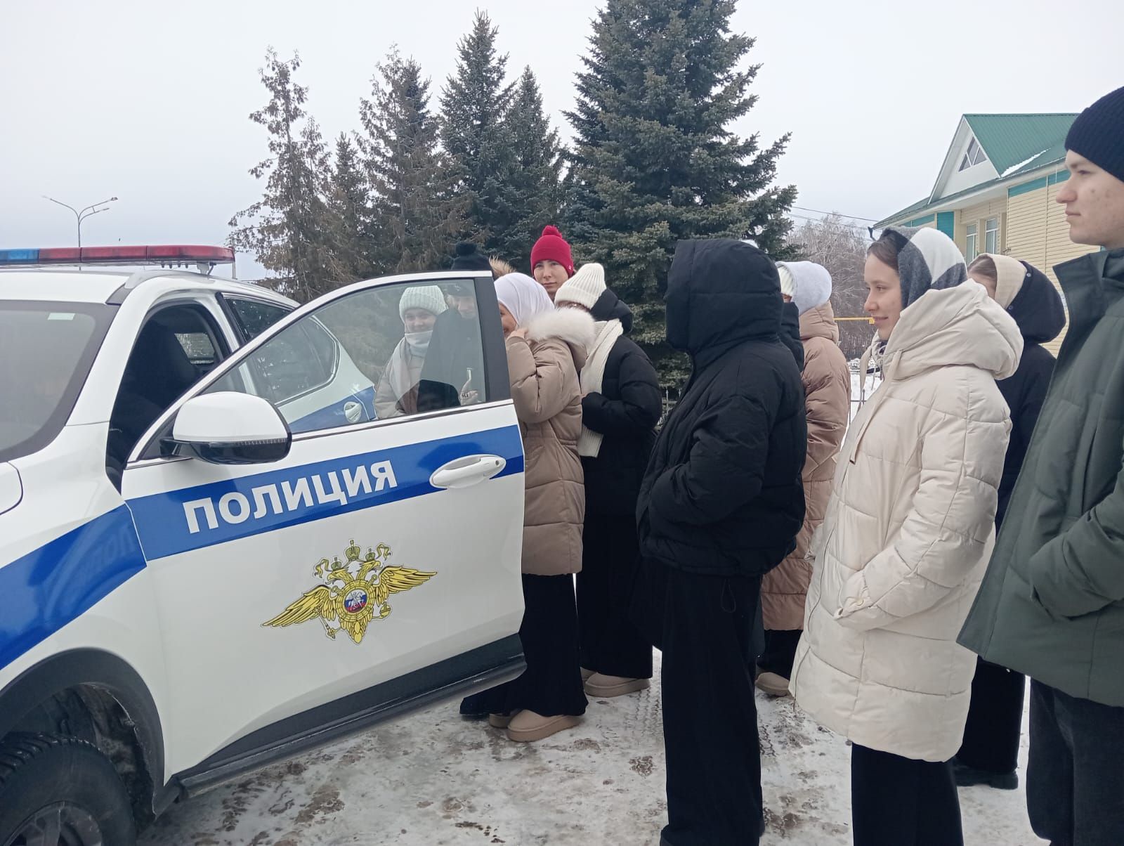 Учащиеся Стародрожжановской СОШ №1 побывали в гостях у полицейских