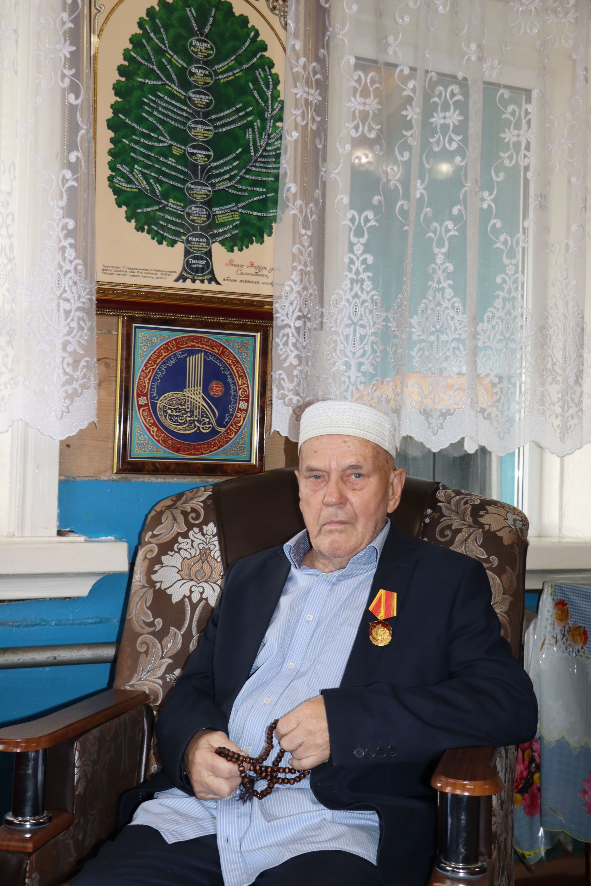Чүпрәле районы Иске Кәкерледә яшәүче Фарук абый Сәлаховның шатлыклы мәле