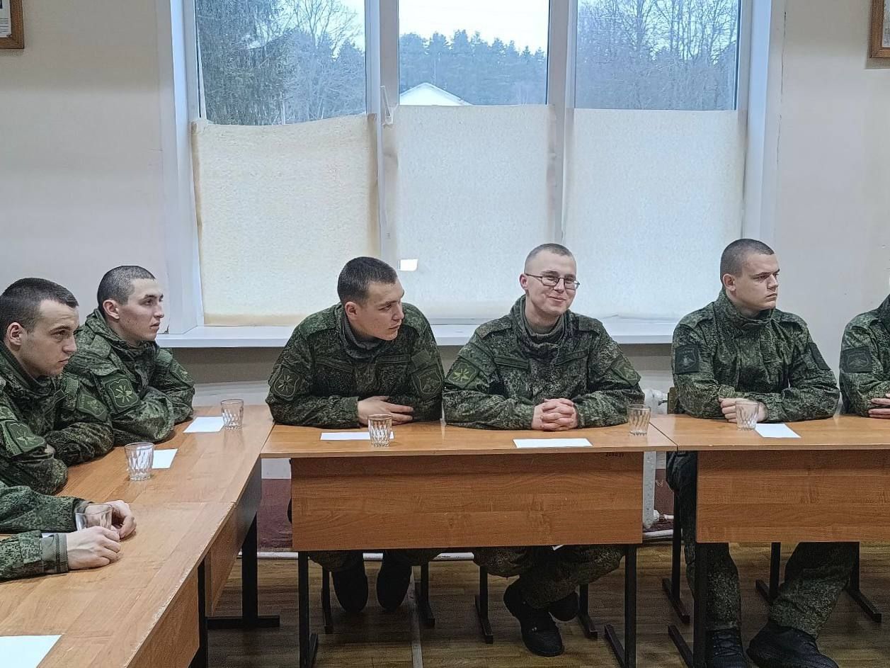 Делегация Дрожжановского района посетила подшефную воинскую часть в Московской области