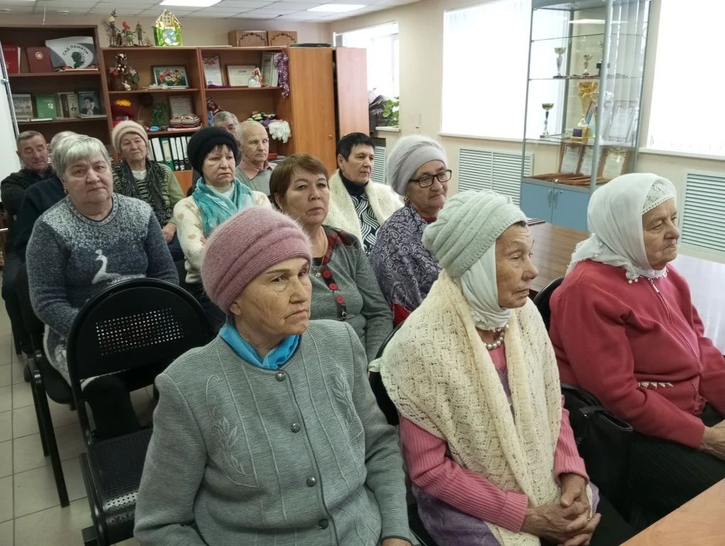 Эксперты обсудили с пенсионерами Дрожжановского района вопросы здоровья, финансов и борьбы с коррупцией