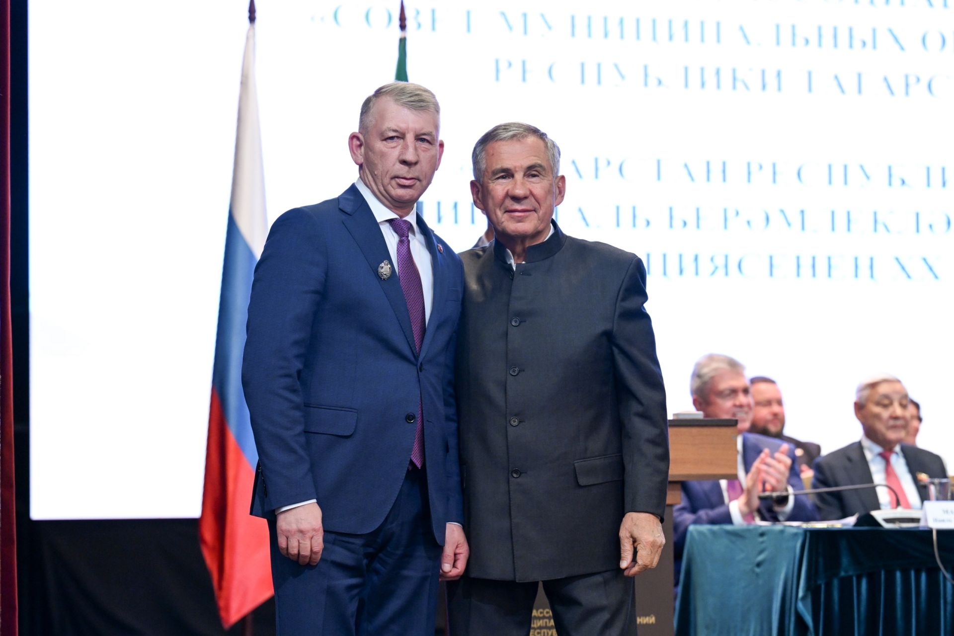 Замруководителя исполкома Дрожжановского района удостоен почётного звания заслуженного работника местного самоуправления РФ