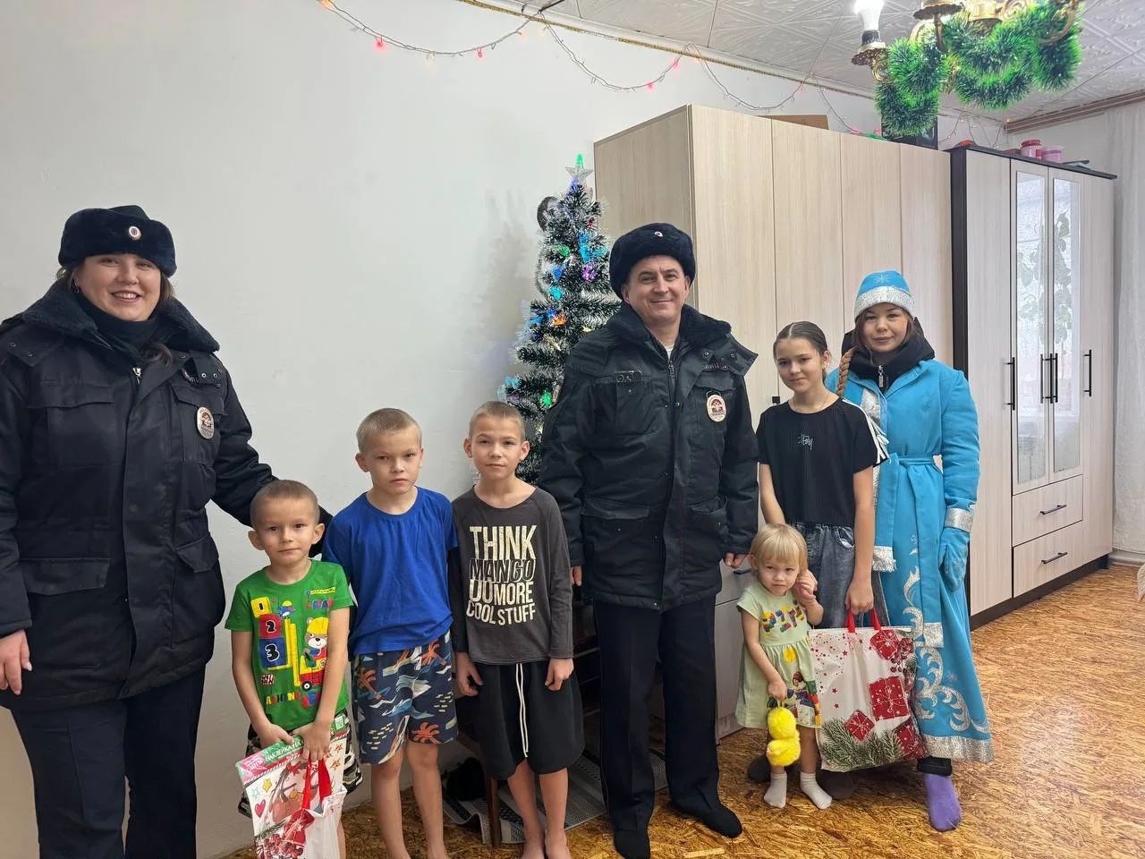 В Дрожжановском районе РТ проходит добрая предновогодняя акция «Полицейский Дед Мороз»
