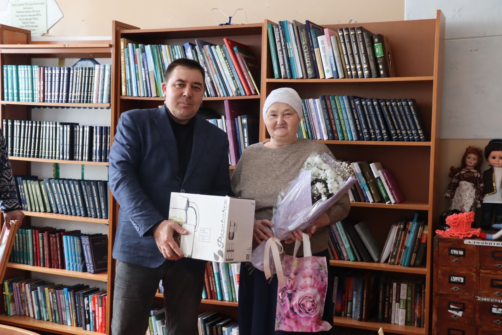 Мунчәли авылында яшәүче Тәскирә Идиятуллинаны юбилее белән котладылар
