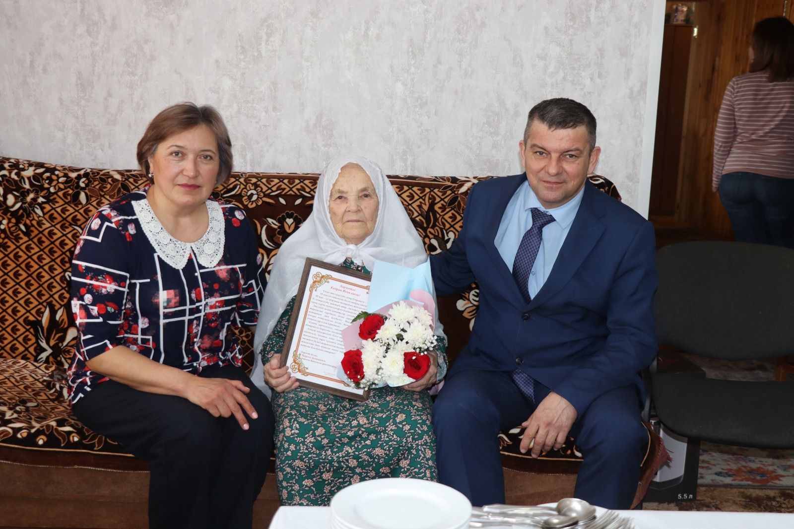 Жительница Дрожжановского района РТ Кадрия Алиакберова отметила 90-летний юбилей