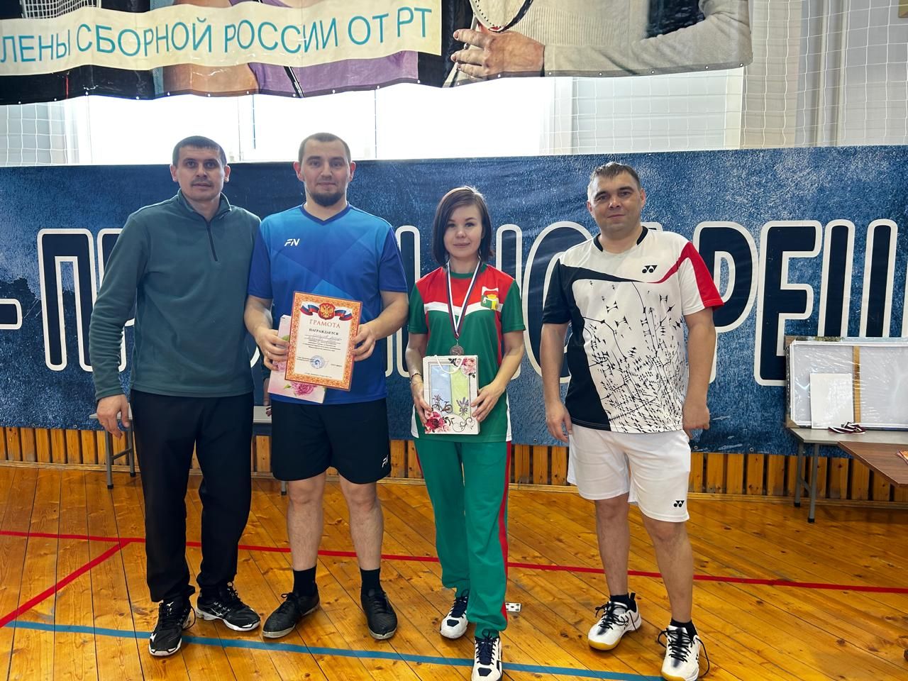 В Дрожжановском районе прошли соревнования по бадминтону в честь Международного женского дня