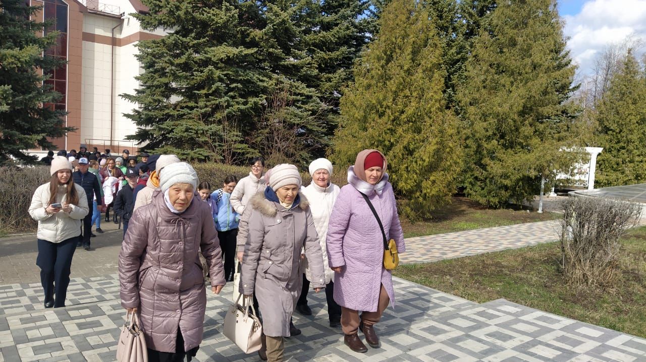 Шагаем вместе: дрожжановцы поддержали всероссийскую акцию «10 000 шагов к жизни»