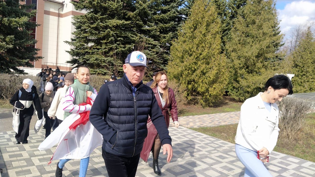 Шагаем вместе: дрожжановцы поддержали всероссийскую акцию «10 000 шагов к жизни»
