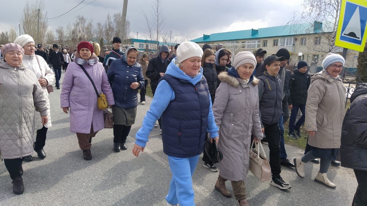 Шагаем вместе: дрожжановцы поддержали всероссийскую акцию «10 000 шагов к жизни»