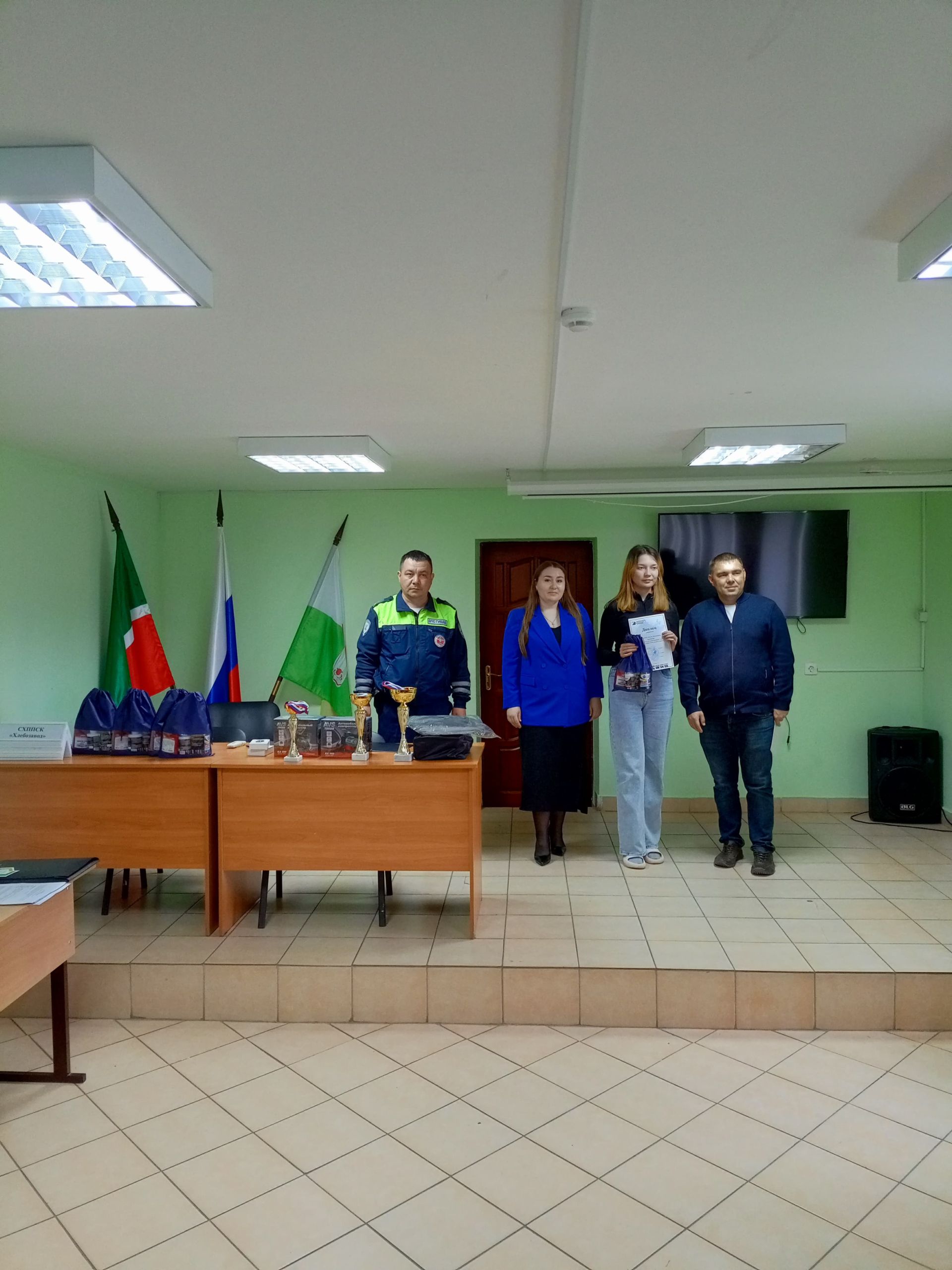 В Дрожжановском техникуме прошел конкурс по автомногоборью среди студентов