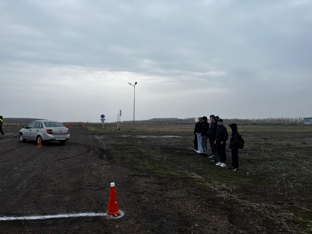 В Дрожжановском техникуме прошел конкурс по автомногоборью среди студентов