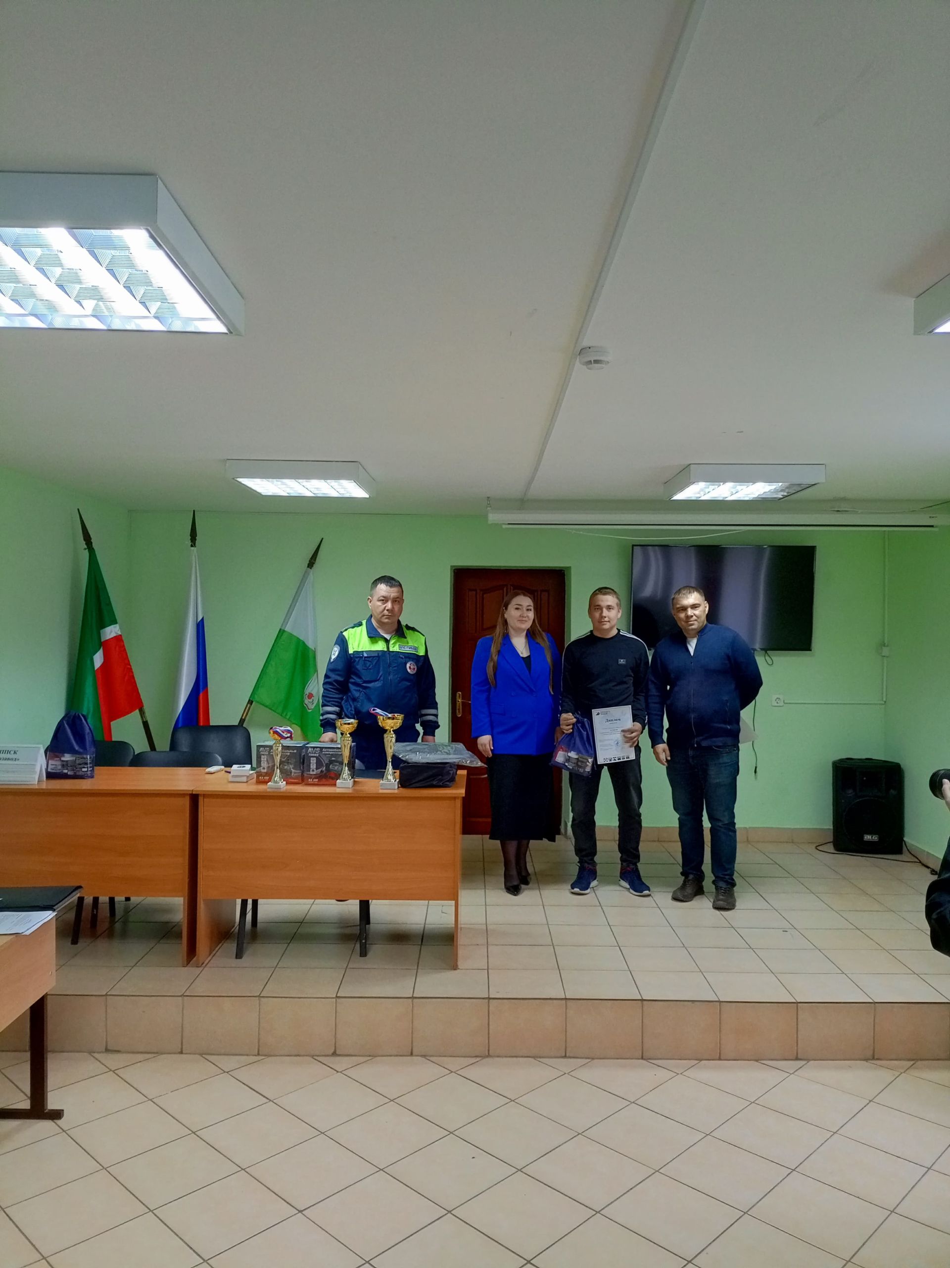 В Дрожжановском техникуме прошел конкурс по автомногоборью среди студентов