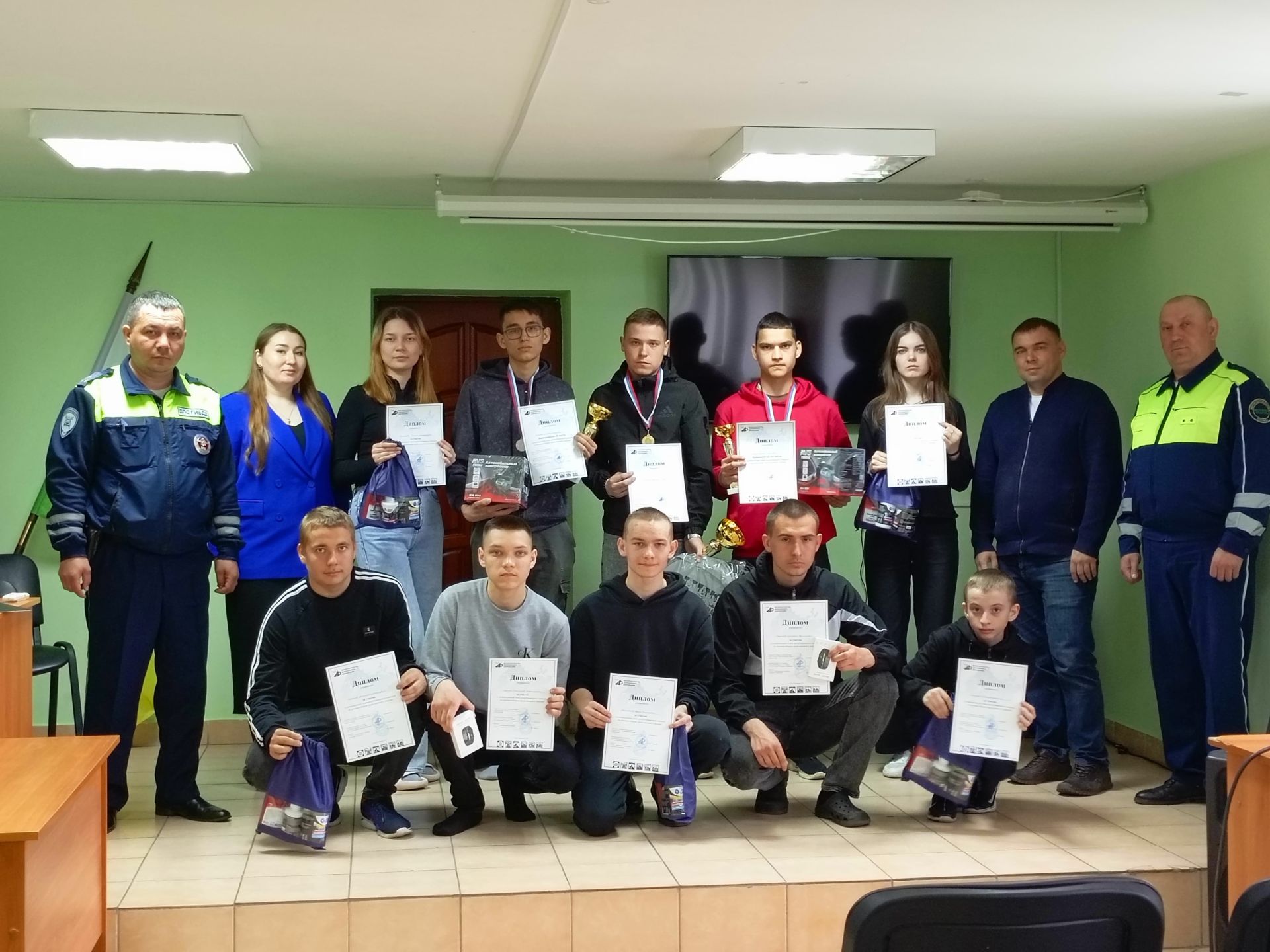 В Дрожжановском техникуме прошел конкурс по автомногоборью среди студентов