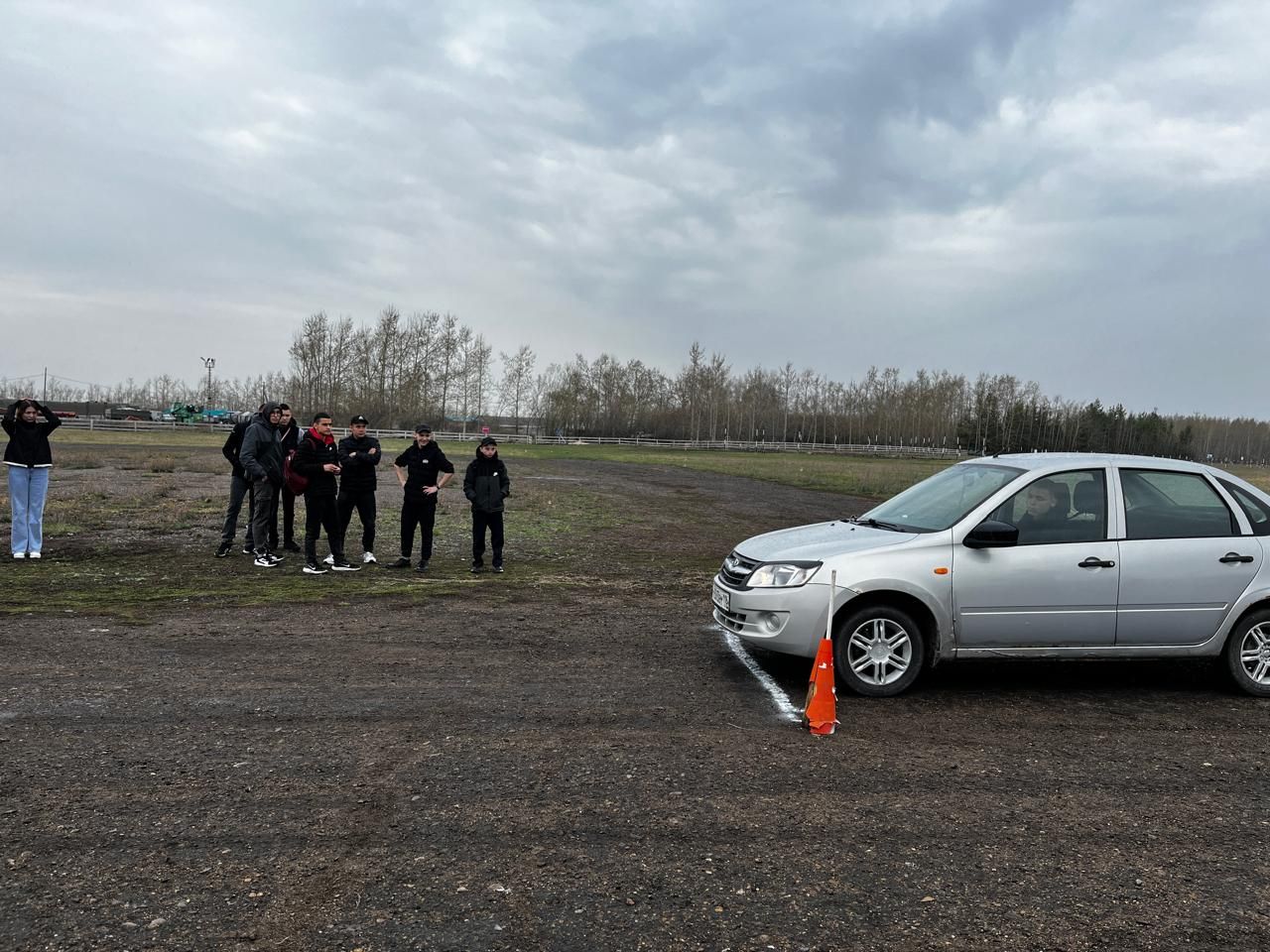 В Дрожжановском техникуме прошел конкурс по автомногоборью среди студентов