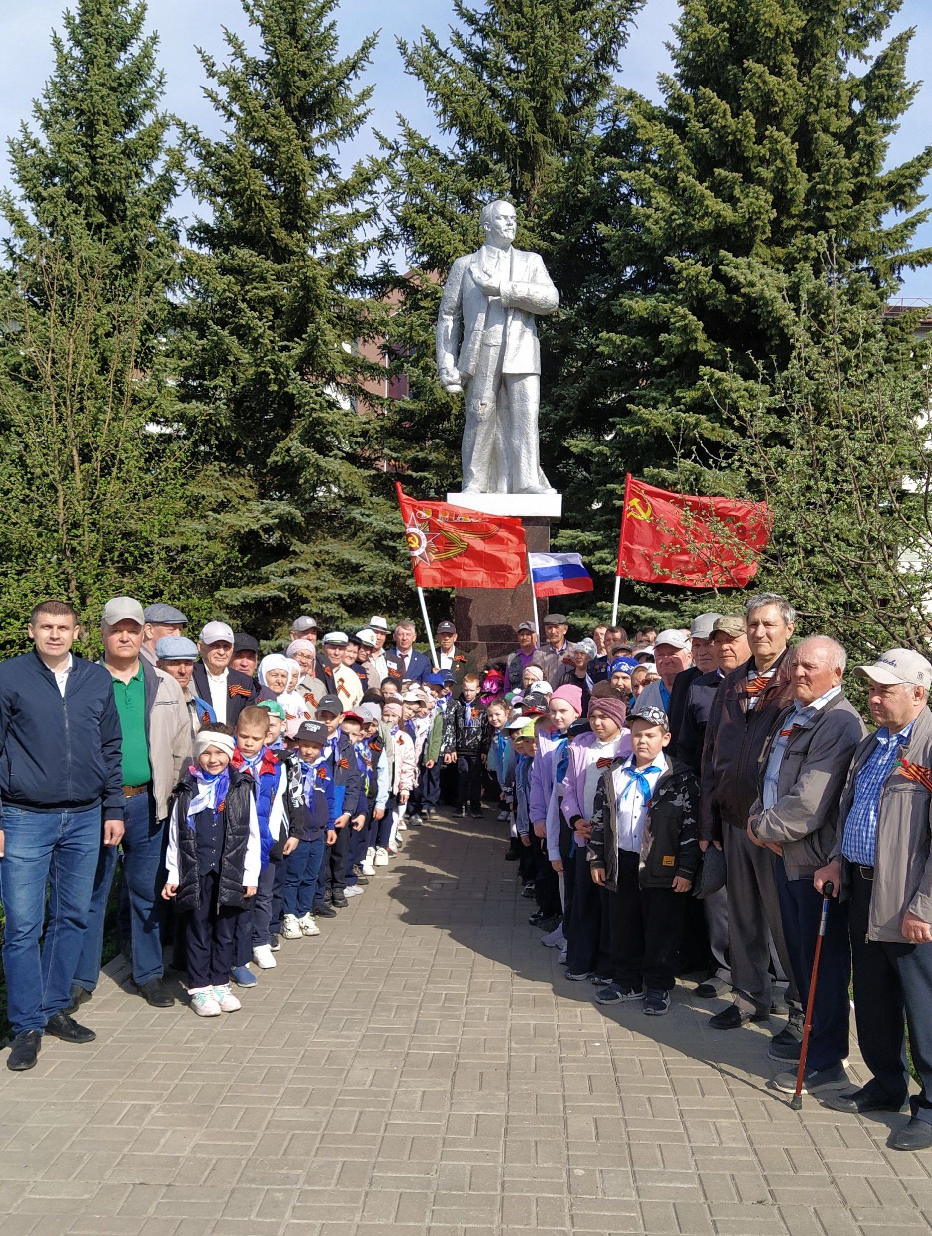 Память о Ленине: в Дрожжановском районе почтили вождя революции