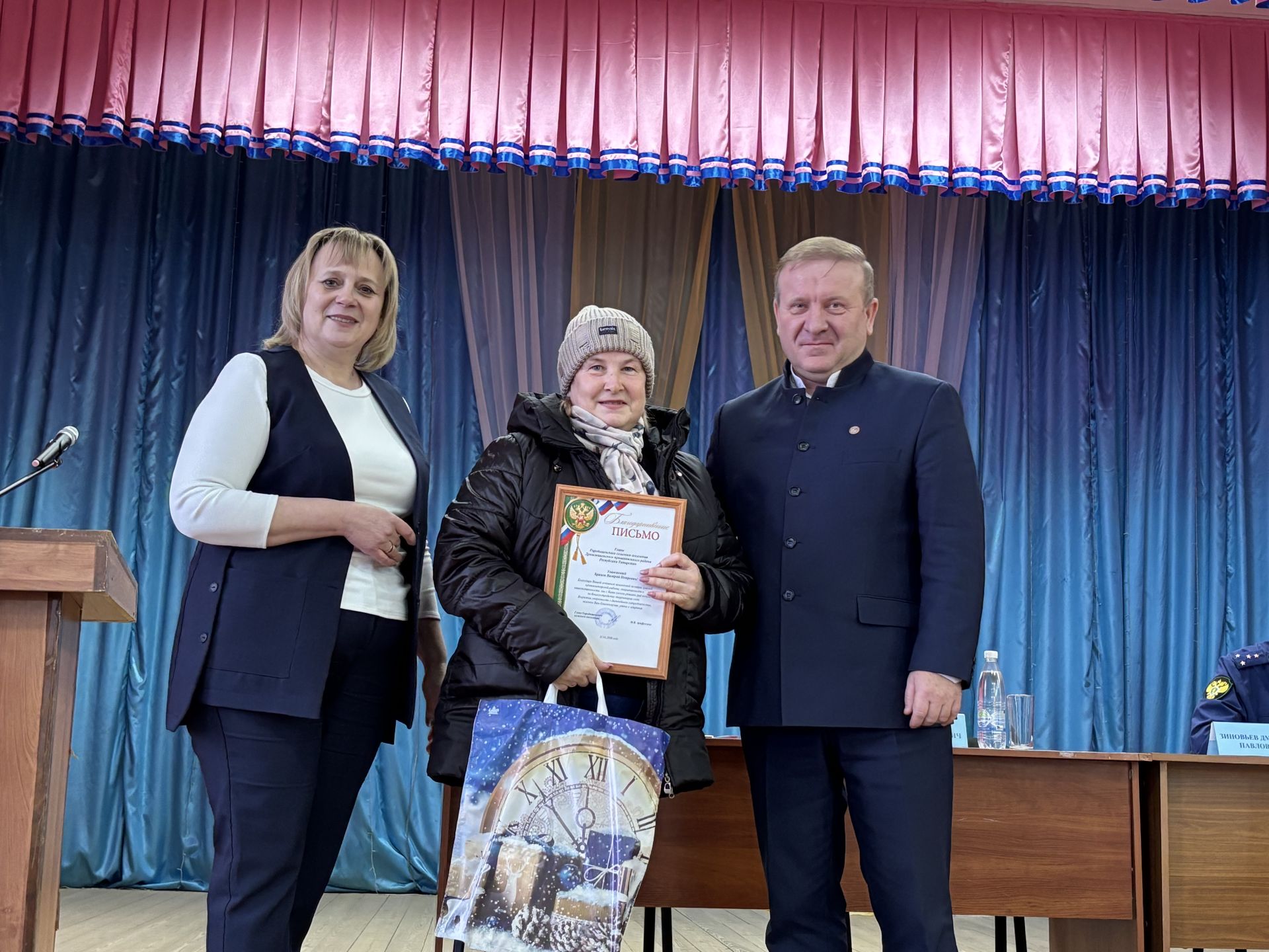 Глава Дрожжановского района провел встречи с жителями Большеаксинского и Городищенского поселений