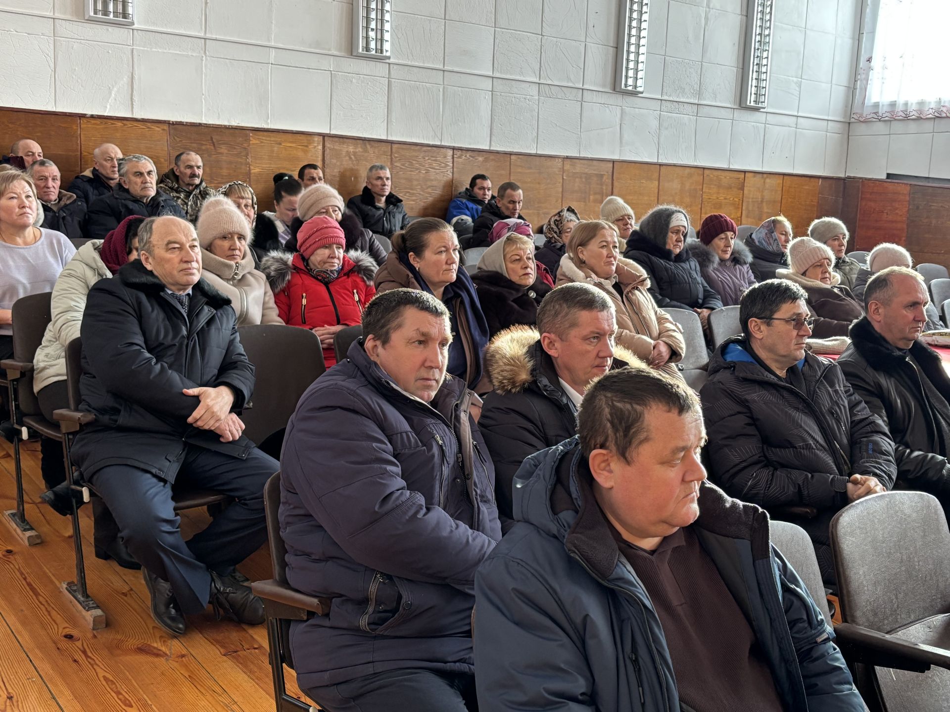 Глава Дрожжановского района провел встречи с жителями Большеаксинского и Городищенского поселений