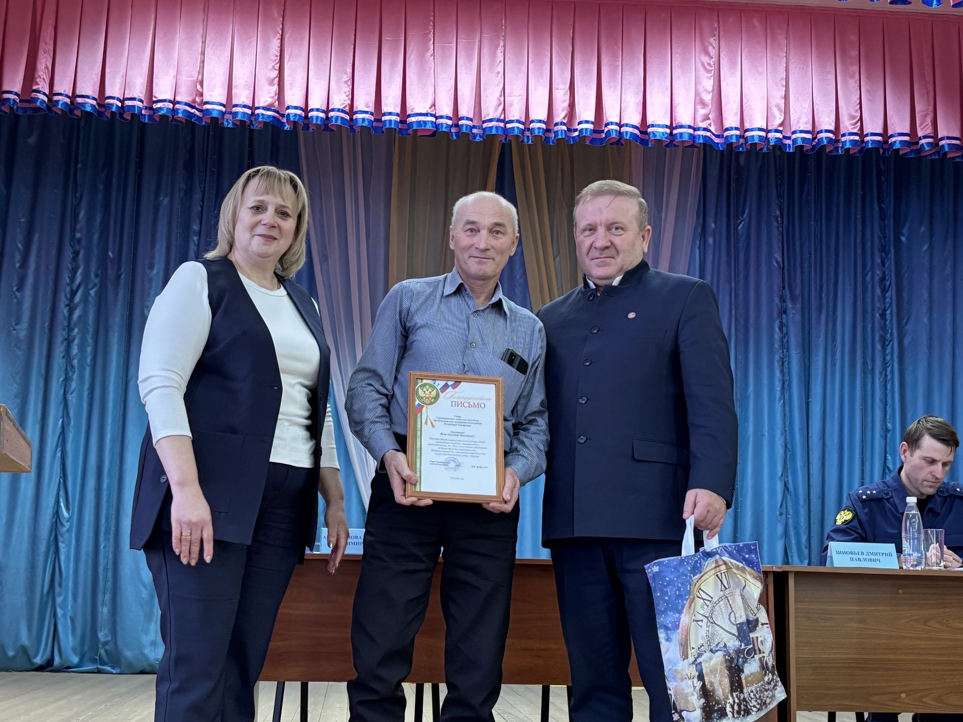 Глава Дрожжановского района провел встречи с жителями Большеаксинского и Городищенского поселений