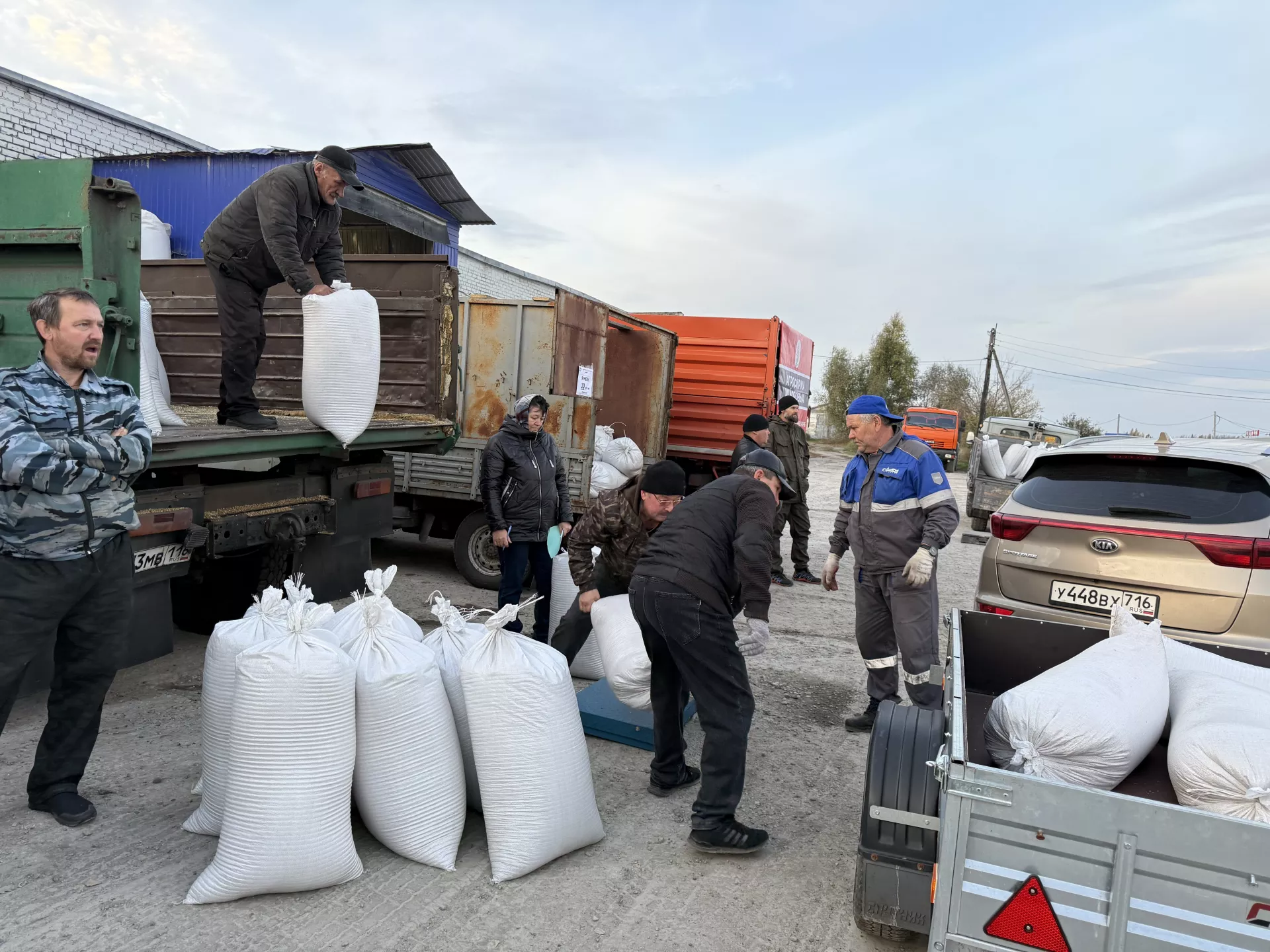 В Дрожжановском районе прошла ярмарка ко Дню пожилого человека