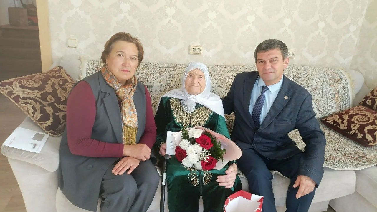 Чүпрәледән Зөбәйдә Вәлиулла кызы Әхмәтова– тыл хезмәтчәне, хезмәт ветераны