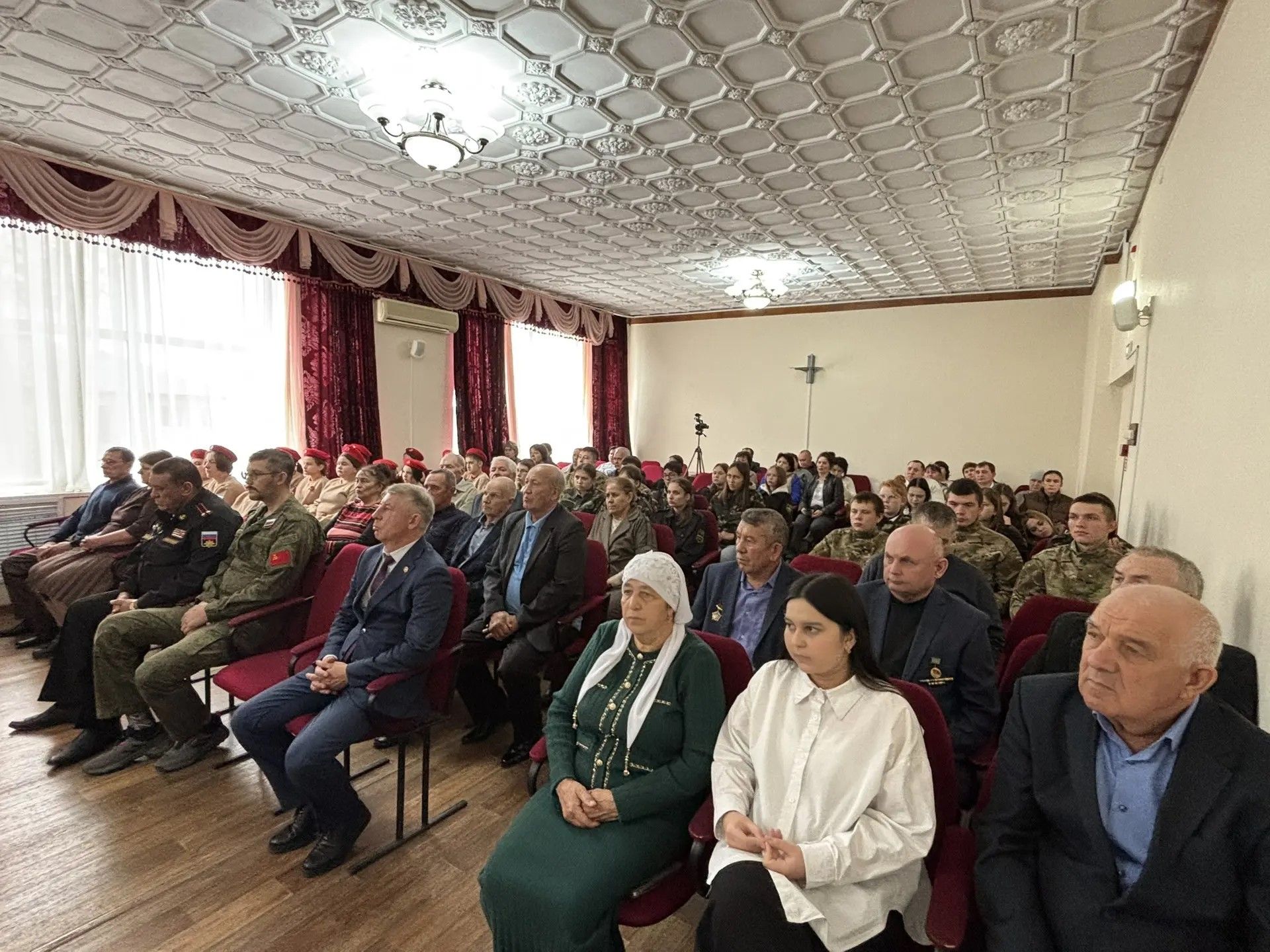 В Дрожжановском районе передали и вручили награды участникам СВО