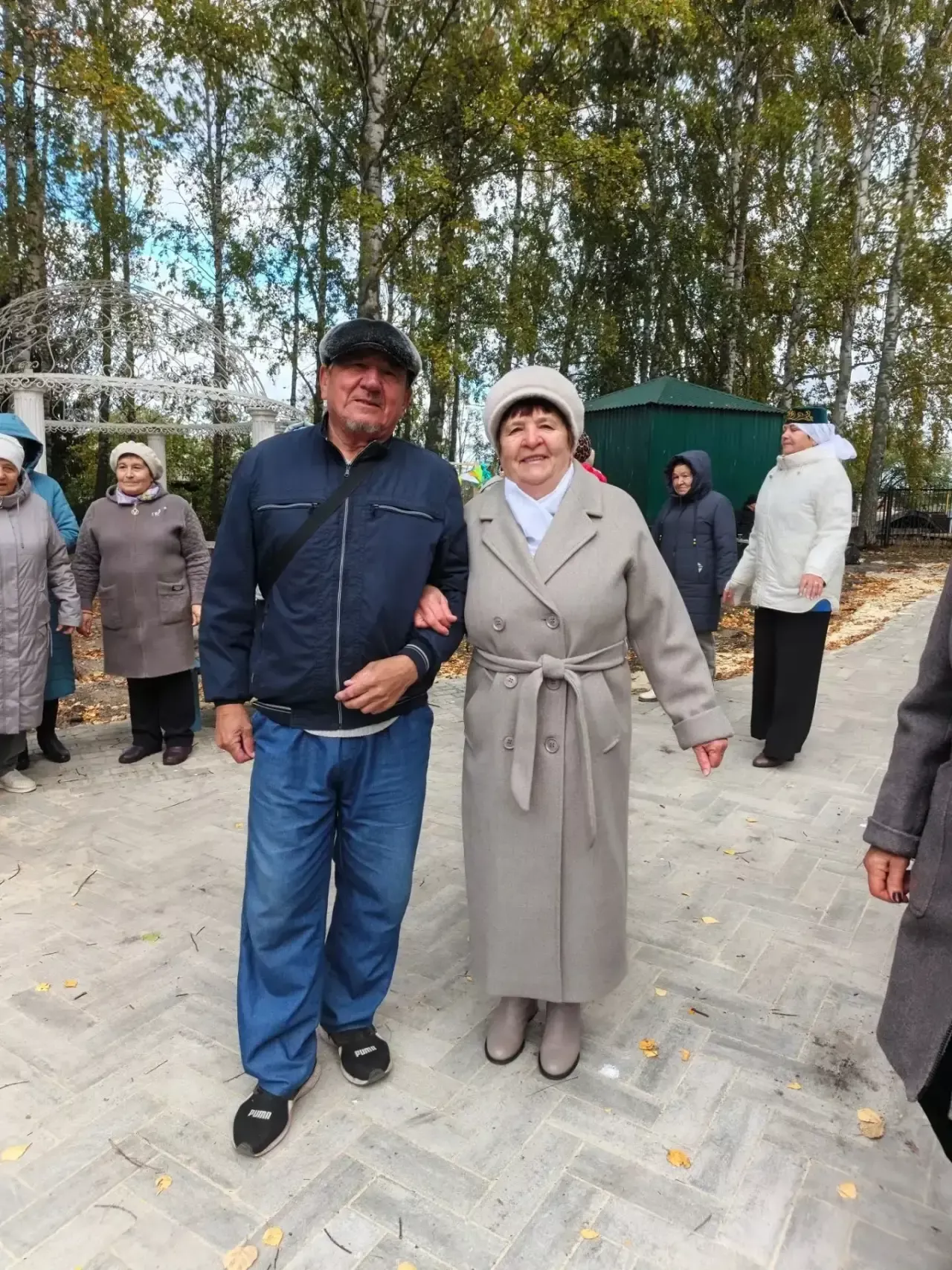 Праздник для старшего поколения прошёл в парке «Выпускников» Дрожжановского района