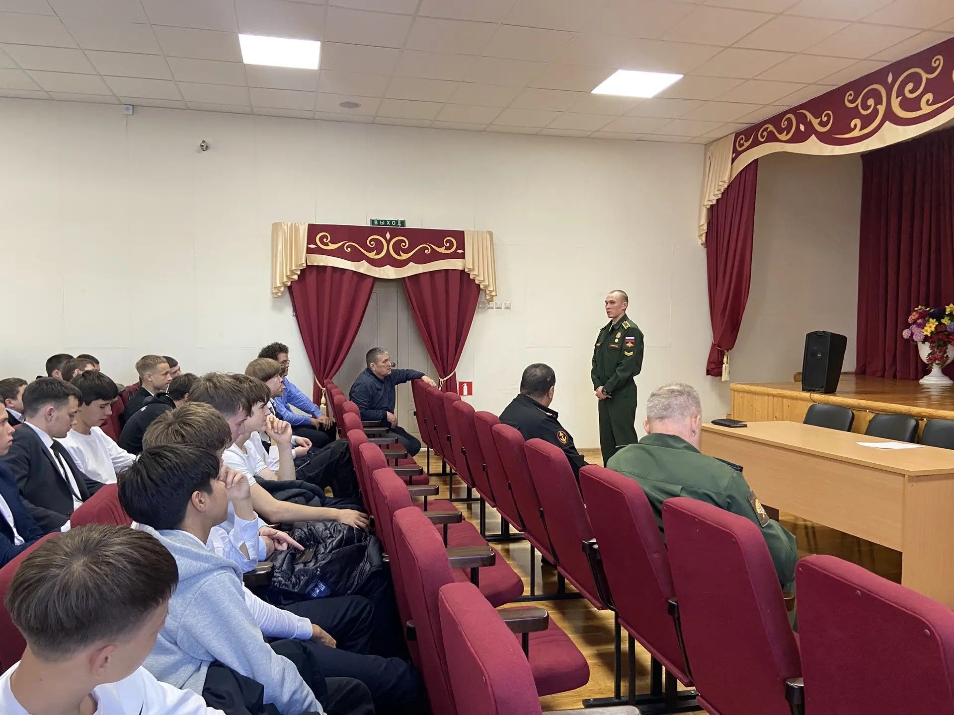 Выпускники школ и техникума Дрожжановского района узнали о военном образовании