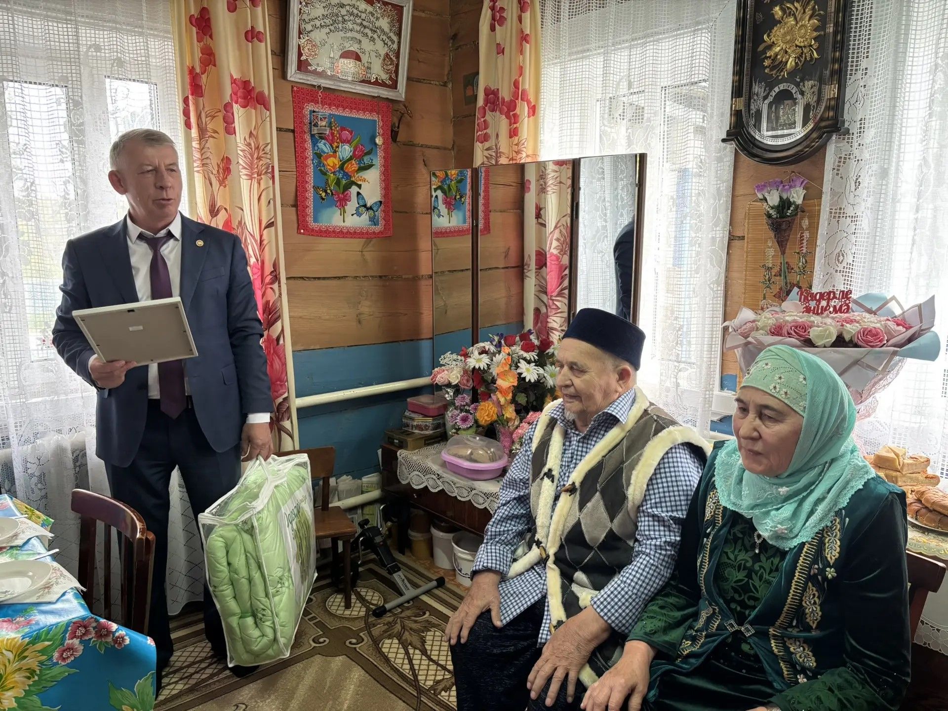 В Дрожжановском районе чествовали супружеских пар, проживших вместе 60 и 65 лет