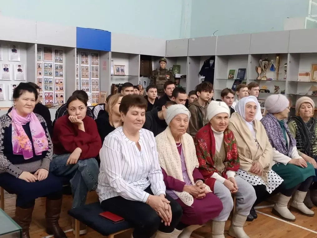 В Дрожжановском районе презентовали первую книгу местного поэта Ади Мохитова