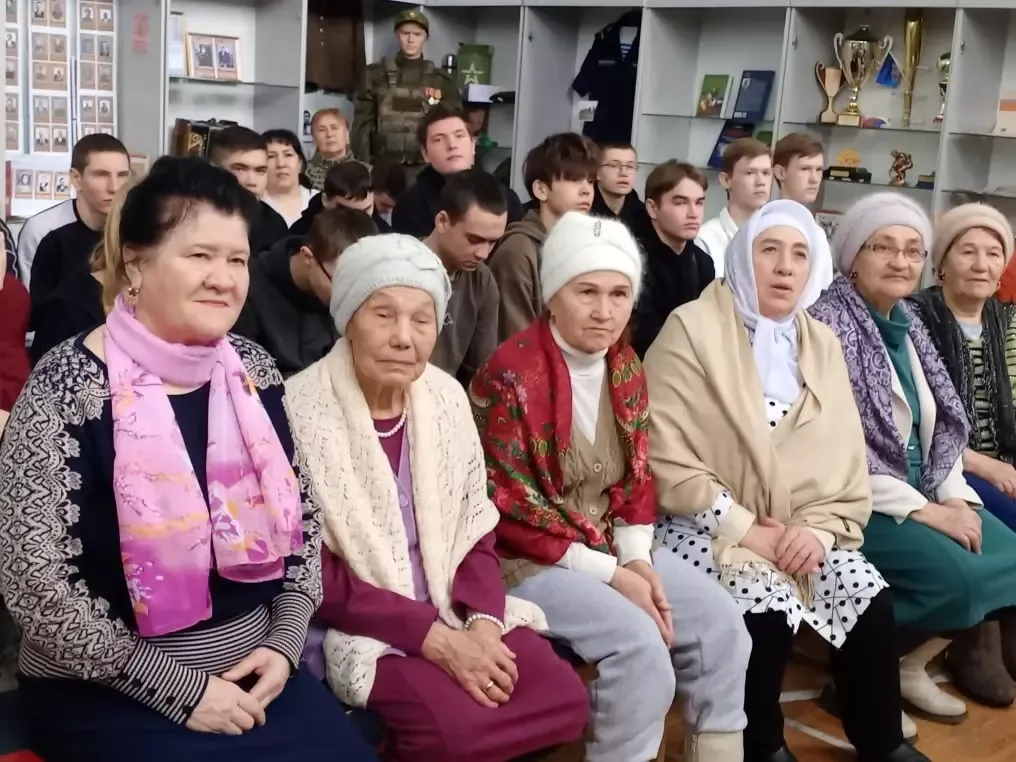В Дрожжановском районе презентовали первую книгу местного поэта Ади Мохитова