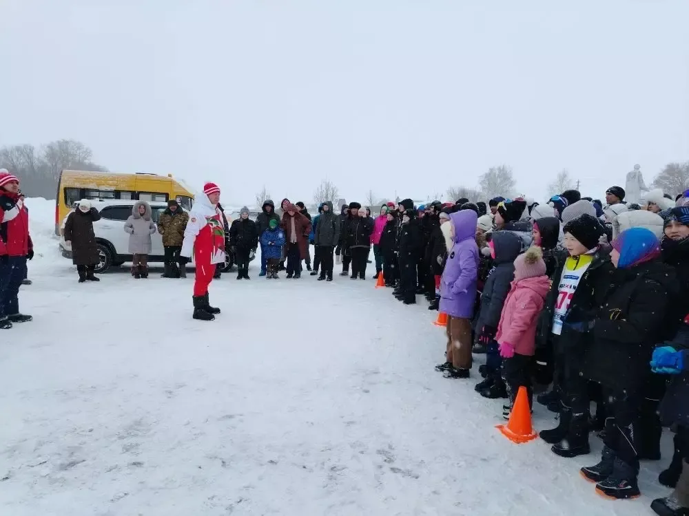Внуки Героя труда Лазаря Дергунова организовали лыжные гонки в его честь в Дрожжановском районе