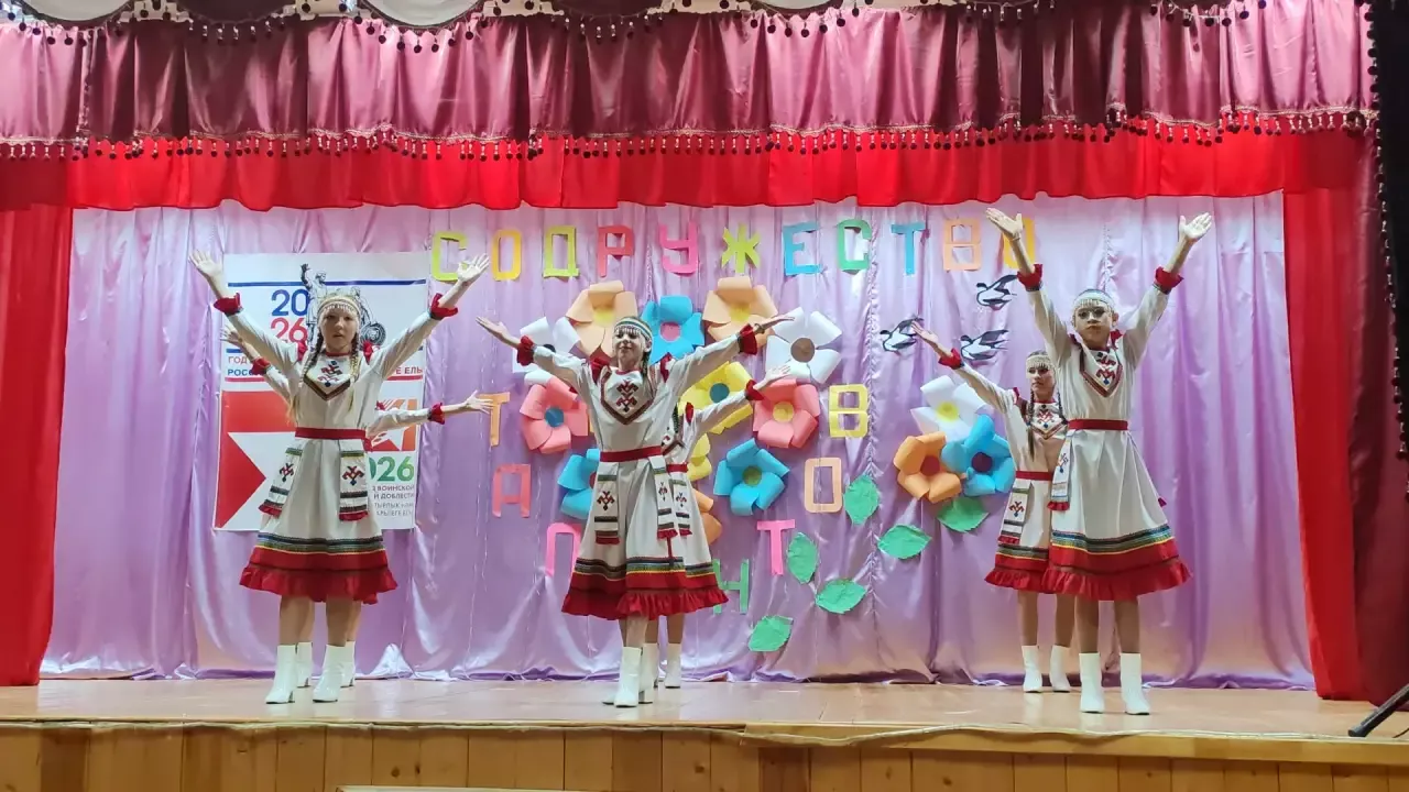 В Новоильмовском клубе Дрожжановского района прошел фестиваль «Содружество талантов»