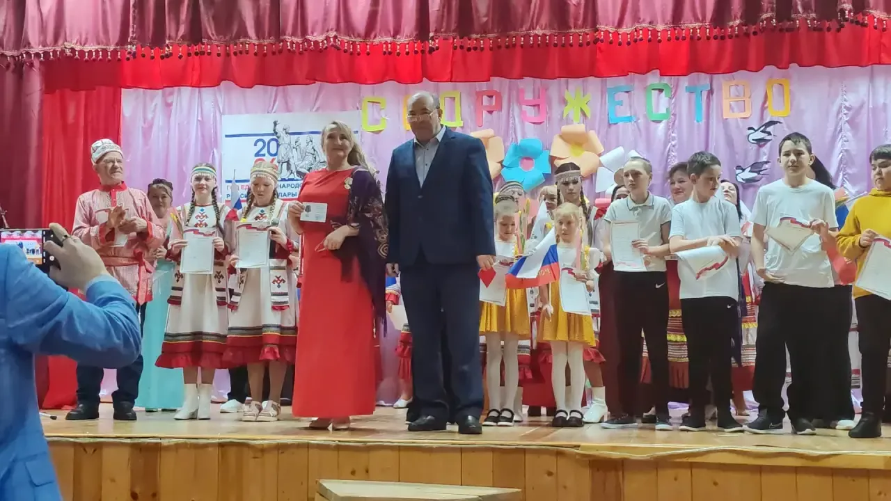 В Новоильмовском клубе Дрожжановского района прошел фестиваль «Содружество талантов»