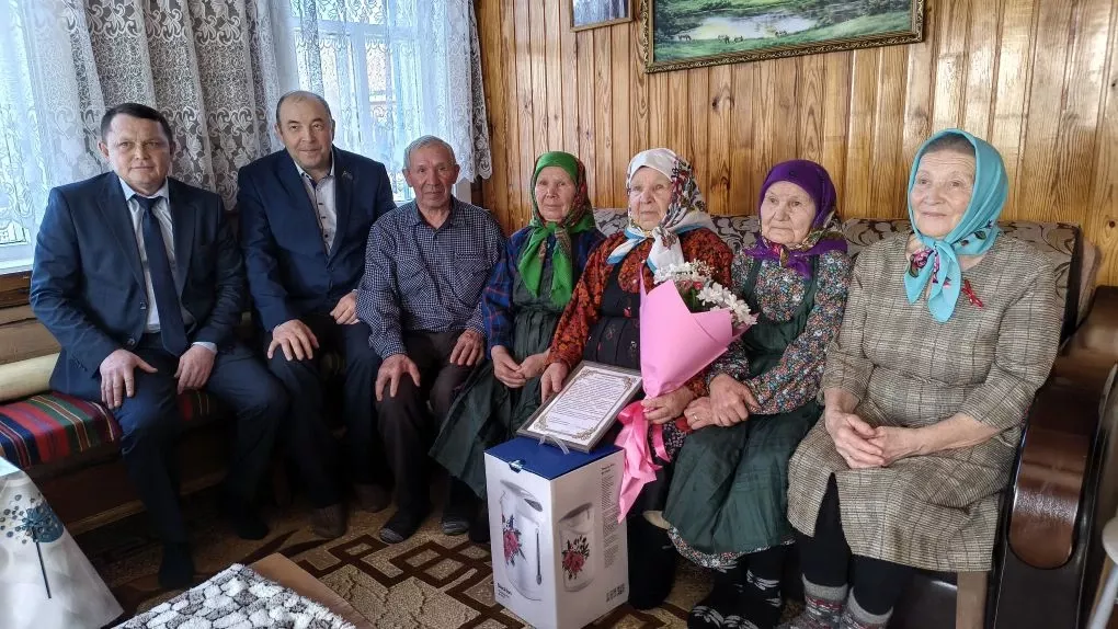 Клавдии Мискиной (Мулеевой) из села Новое Ильмово Дрожжановского района исполнилось 90 лет