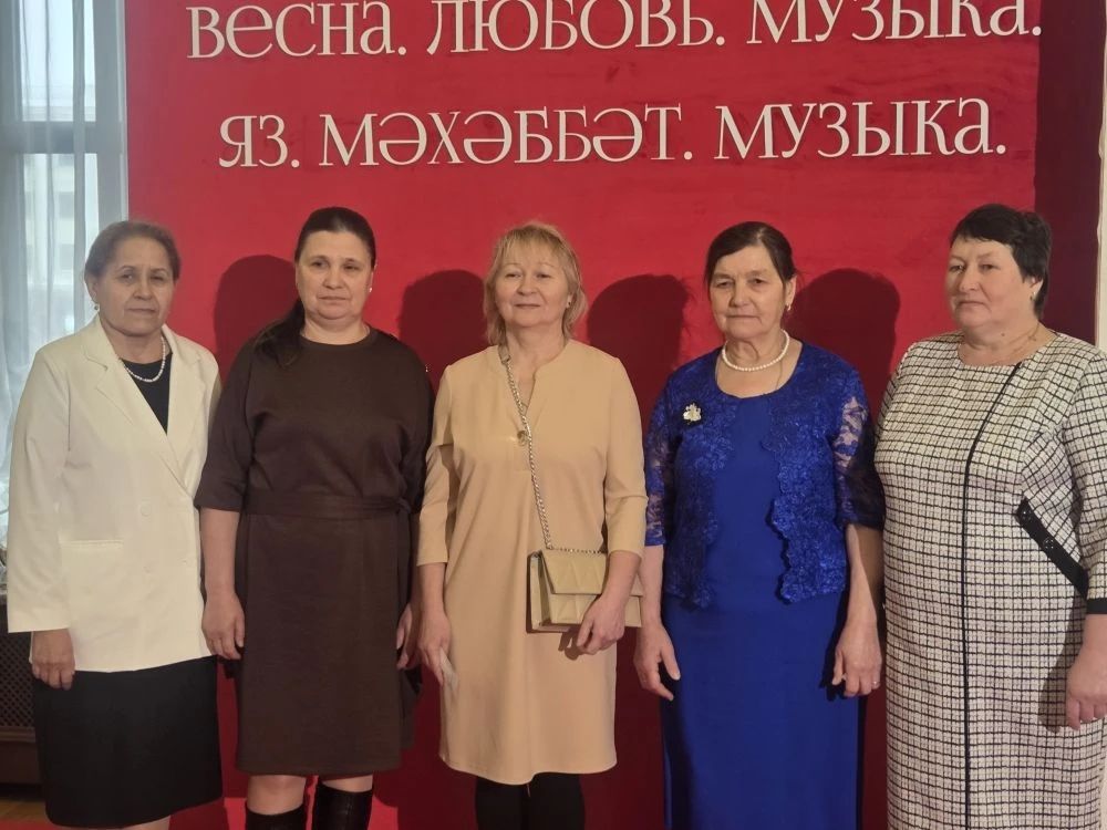Делегация женщин из Дрожжановского района приняла участие на праздничном концерте в честь 8 Марта