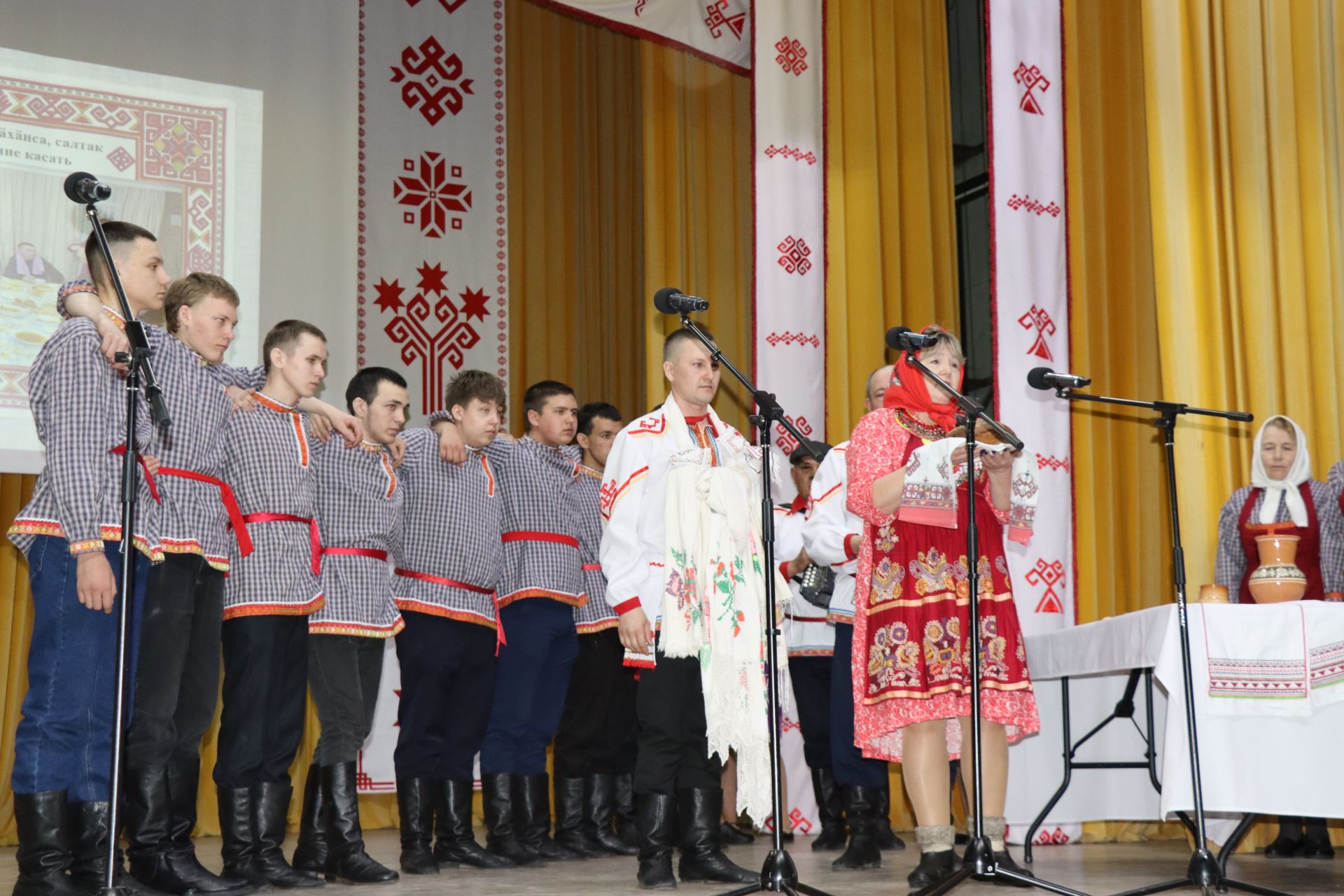 В Дрожжановском районе прошёл отбор на фестиваль чувашской рекрутской песни «Никрут юрри»
