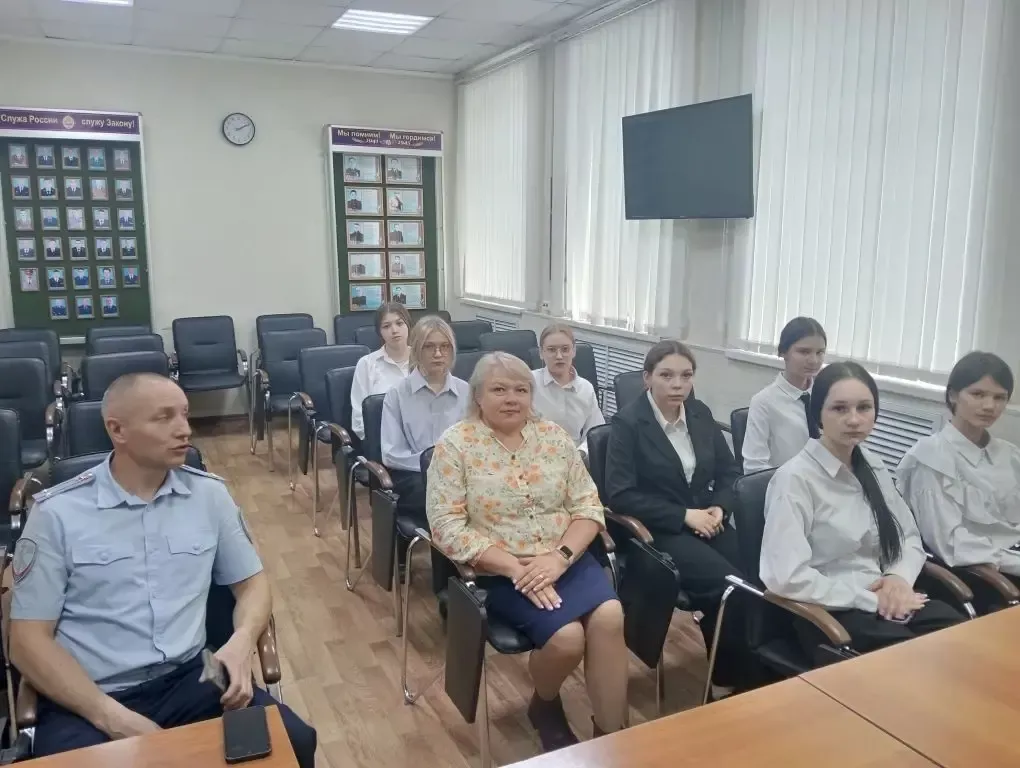 Лицеисты побывали на экскурсии в отделе МВД России по Дрожжановскому району