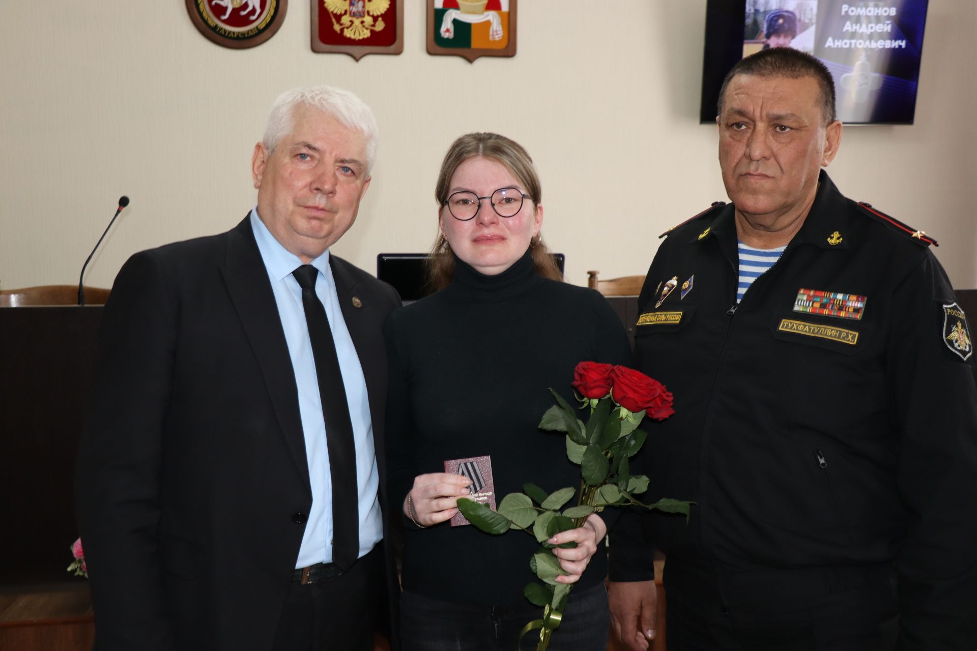 В Дрожжановском районе передали награды семьям погибших героев СВО