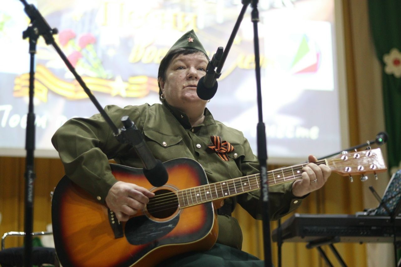 В Дрожжановском районе прошёл гитарник «Песни военных лет»
