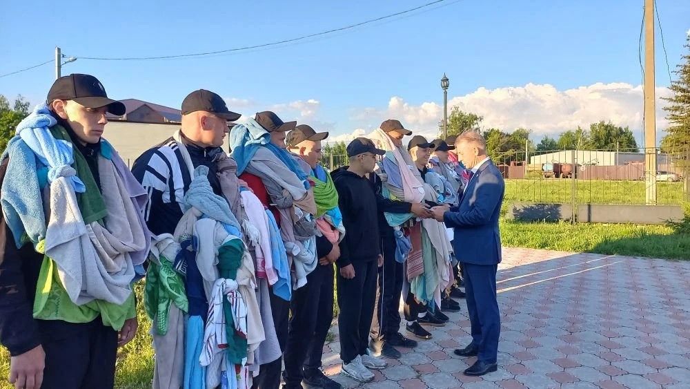 11 новобранцев из Дрожжановского района отправились на срочную службу в ряды Вооружённых Сил России