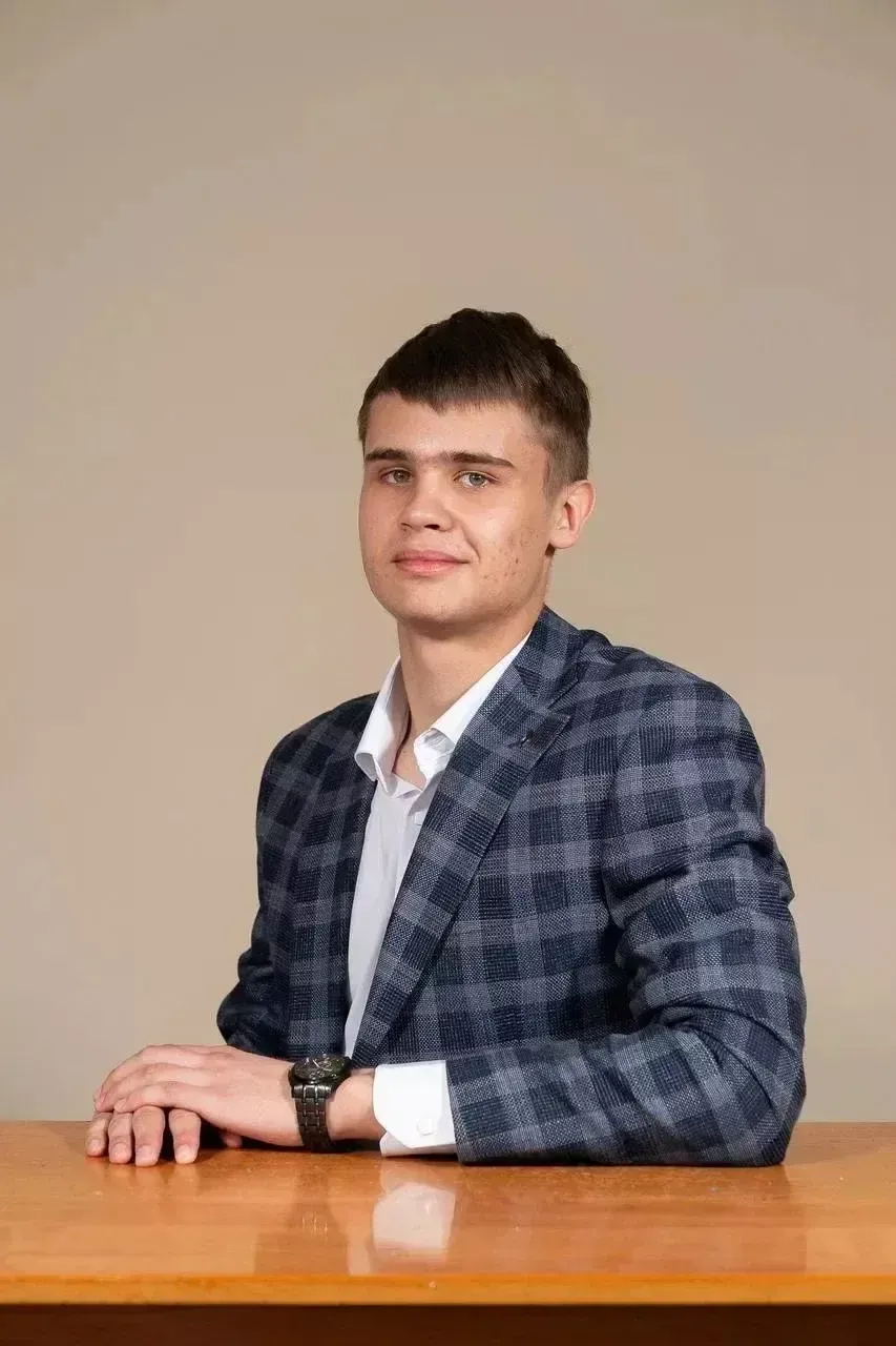 Выпускник Стародрожжановской СОШ 1 набрал 100 баллов на ЕГЭ по математике