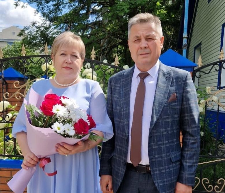 От врача-хирурга до руководителя медицинского учреждения: 35 лет служения здоровью дрожжановцев